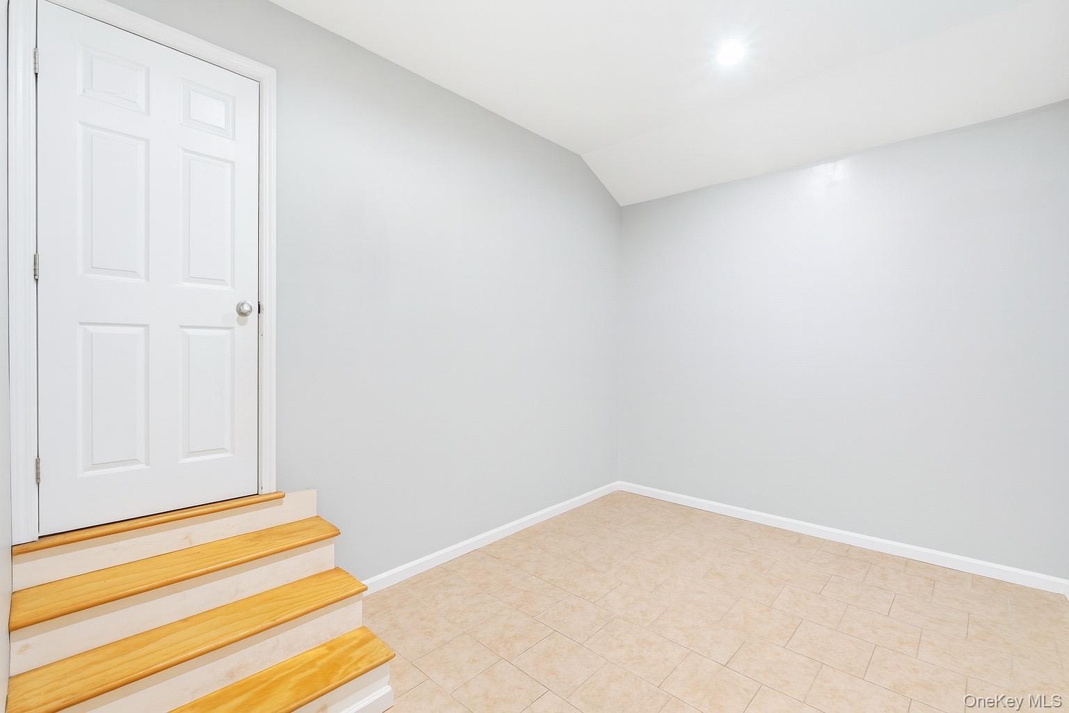 #4 photo, 103 Timberline Drive, Brentwood , NY 11717