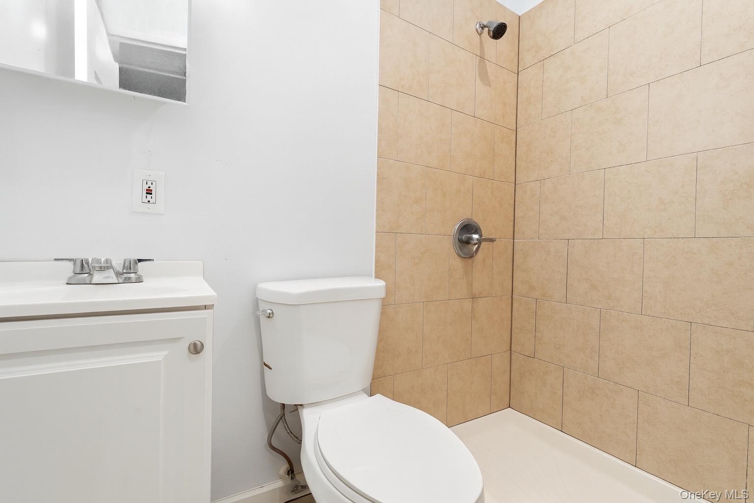 #5 photo, 103 Timberline Drive, Brentwood , NY 11717