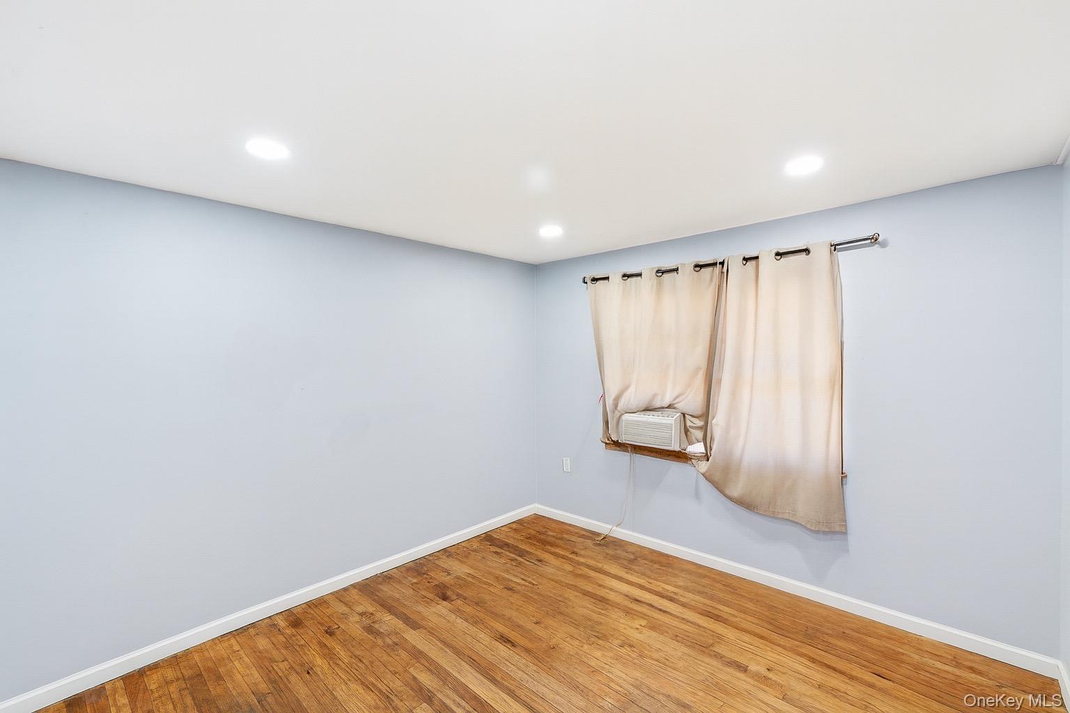 #8 photo, 103 Timberline Drive, Brentwood , NY 11717