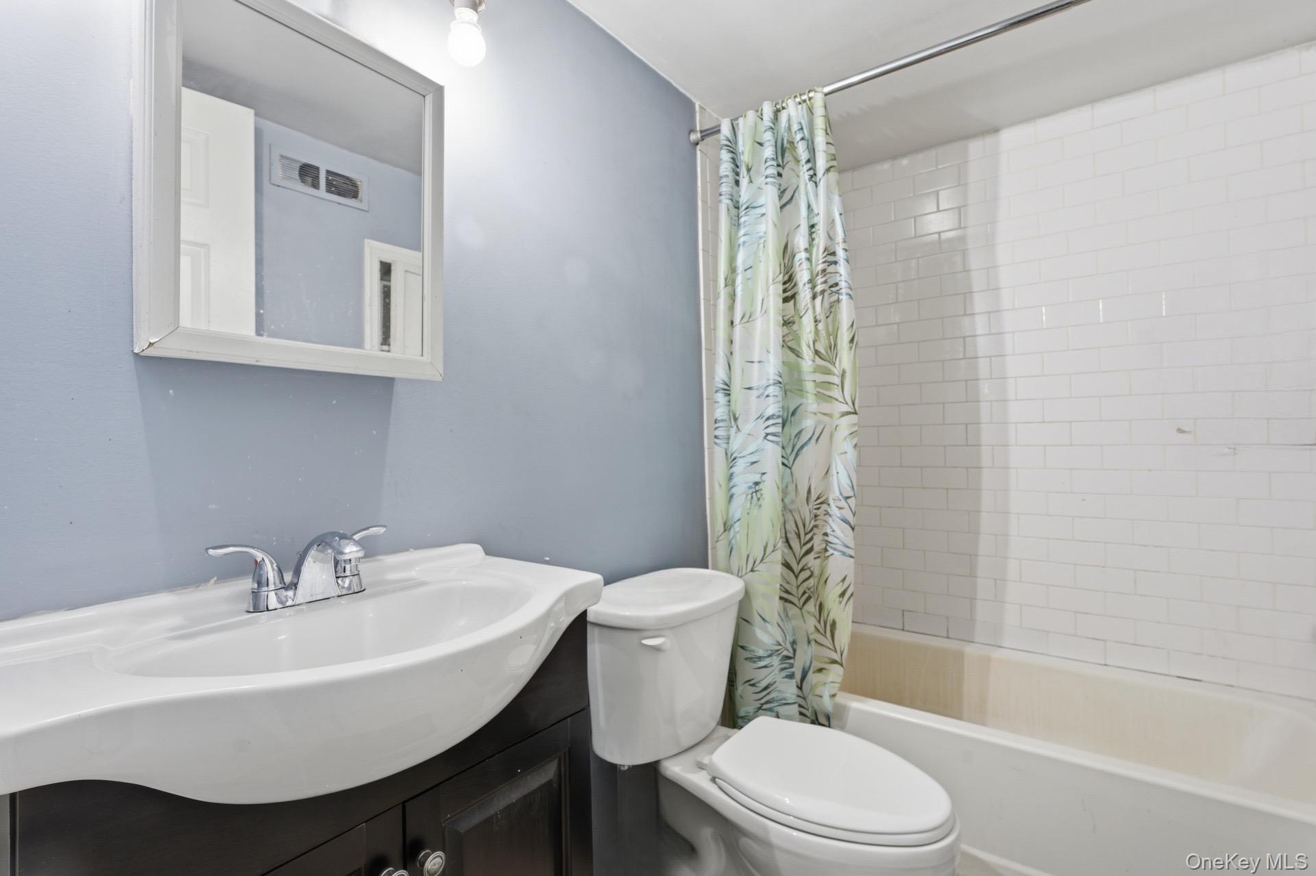 #9 photo, 103 Timberline Drive, Brentwood , NY 11717