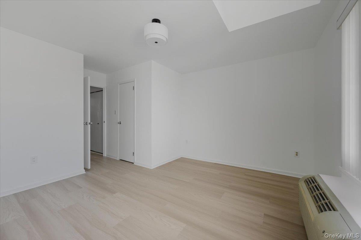 #10 photo, 100 W Broadway, Long Beach , NY 11561