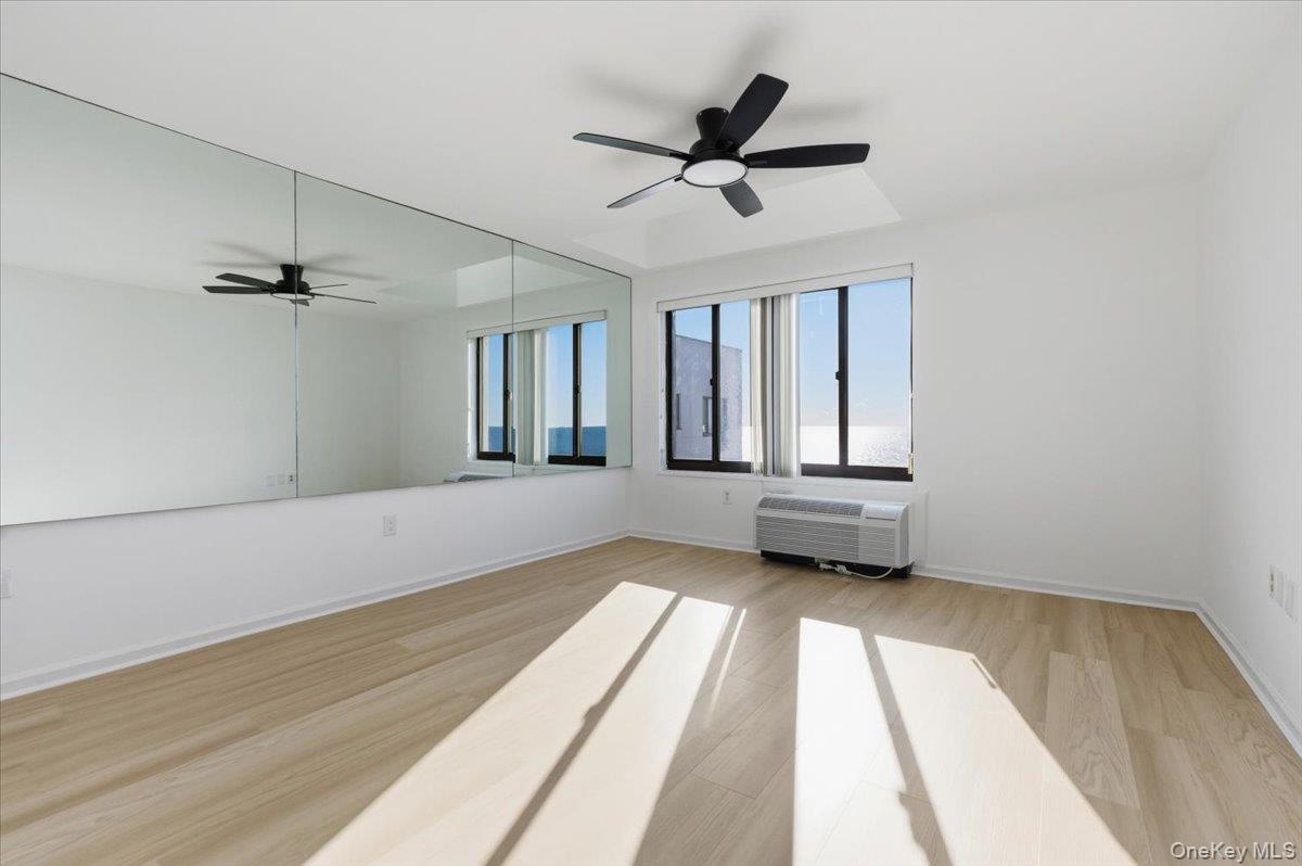 #11 photo, 100 W Broadway, Long Beach , NY 11561