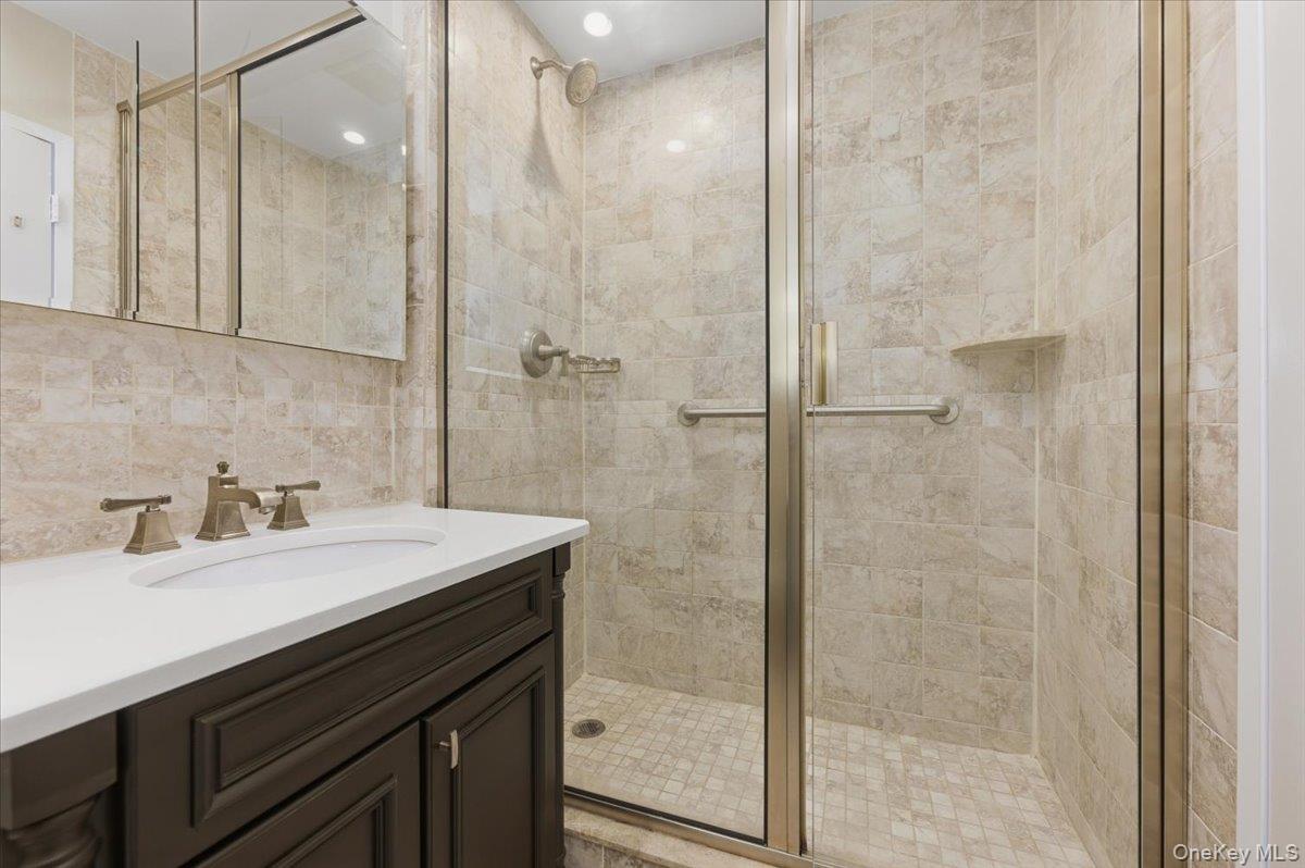 #18 photo, 100 W Broadway, Long Beach , NY 11561