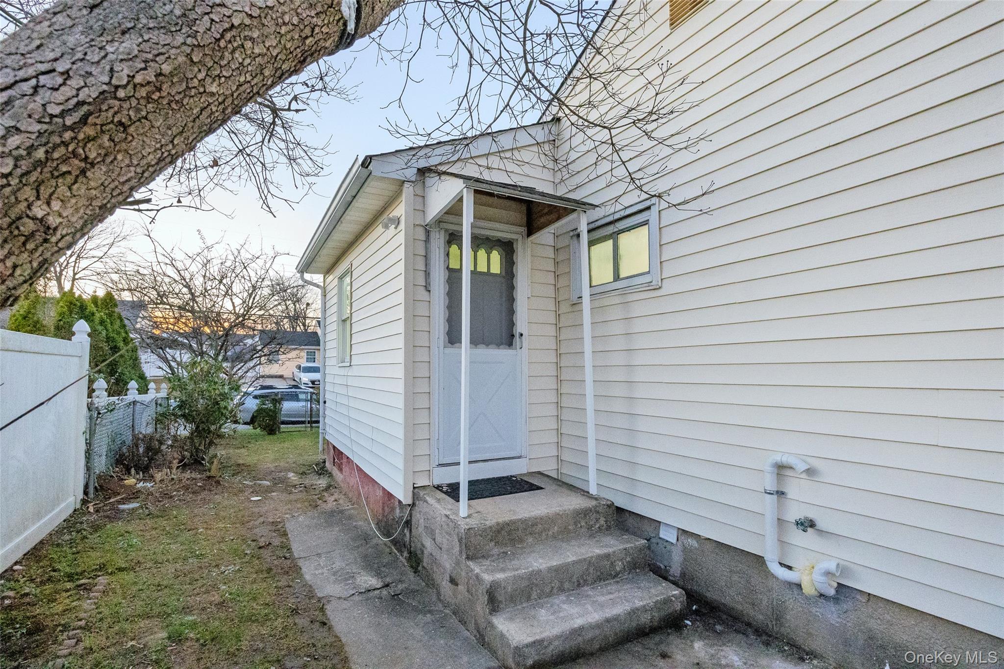 #20 photo, 201 Hilltop Drive, Brentwood , NY 11717