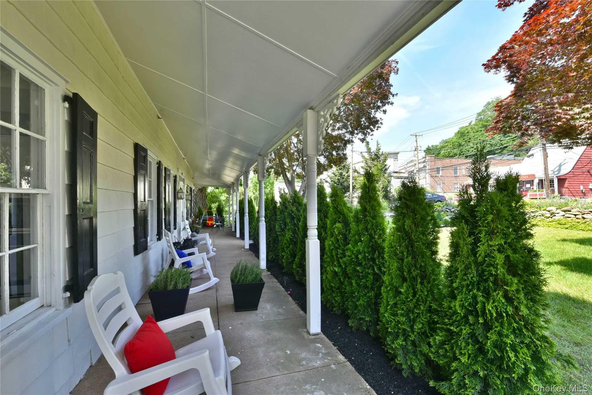 #3 photo, 1415 Old Northern Boulevard, מחוז נסאו Roslyn , NY 11576