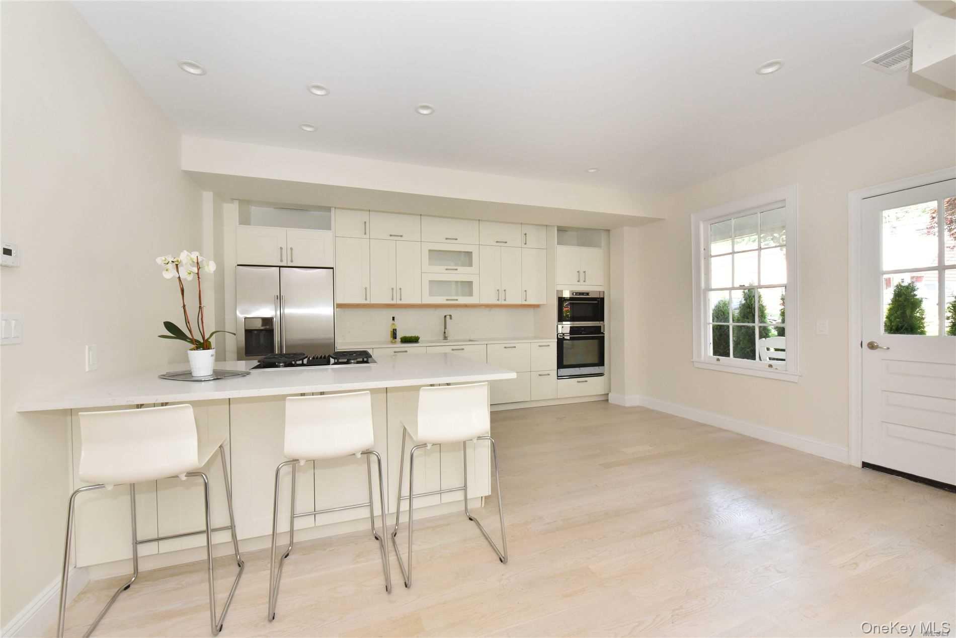 #4 photo, 1415 Old Northern Boulevard, מחוז נסאו Roslyn , NY 11576