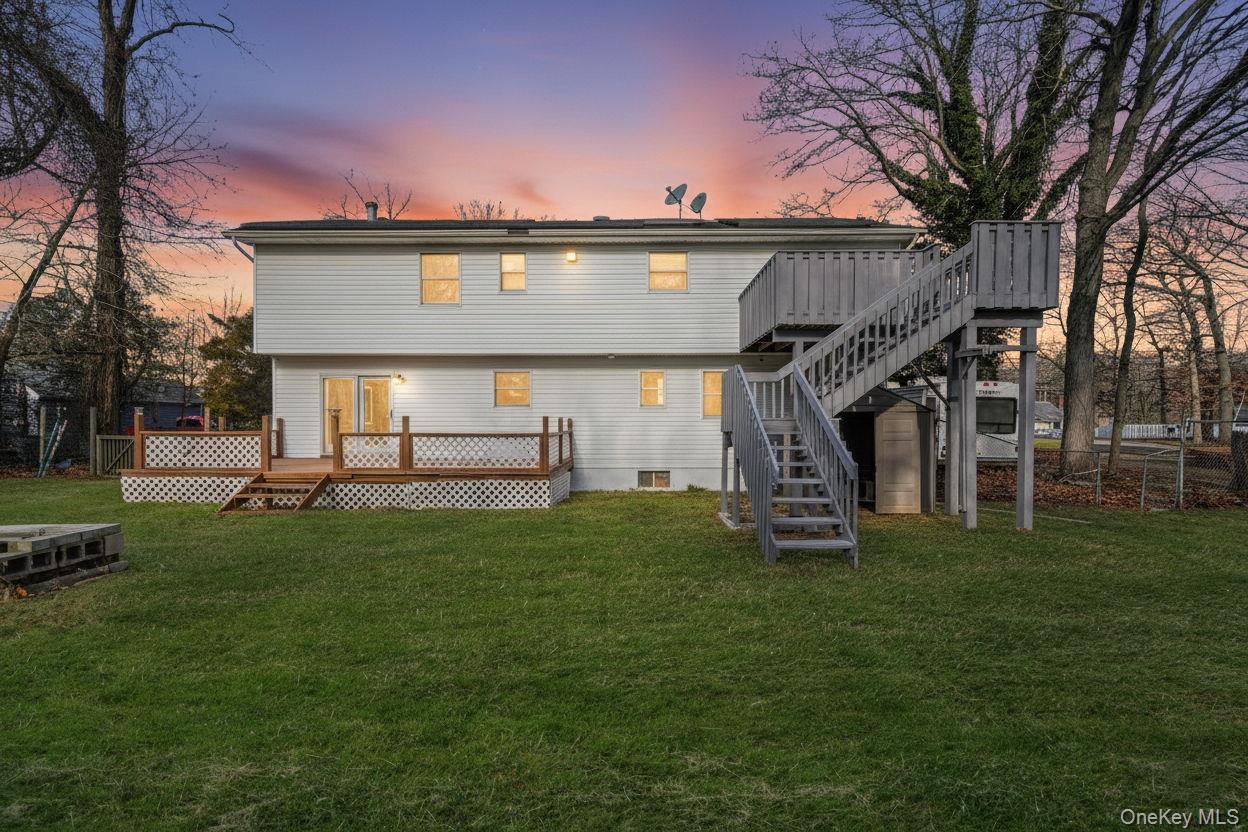 #10 photo, 30 Half Mile Road, מחוז סאפוק Middle Island , NY 11953
