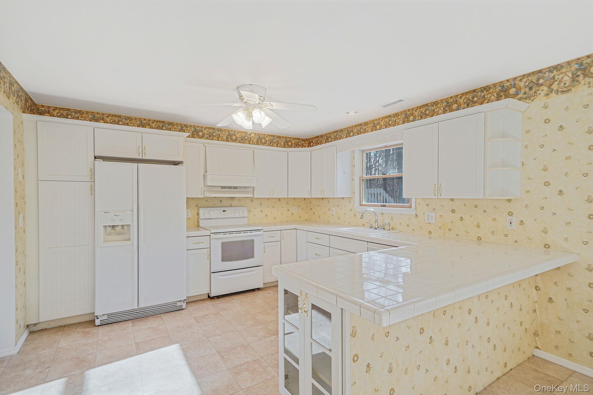 #18 photo, 30 Half Mile Road, מחוז סאפוק Middle Island , NY 11953