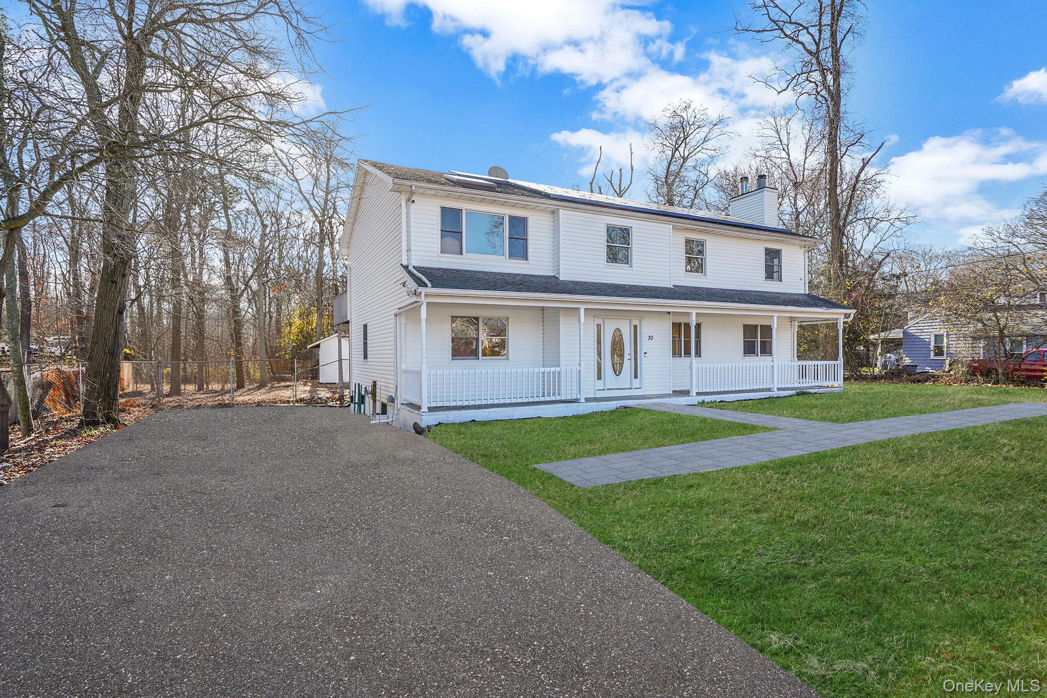 #5 photo, 30 Half Mile Road, מחוז סאפוק Middle Island , NY 11953