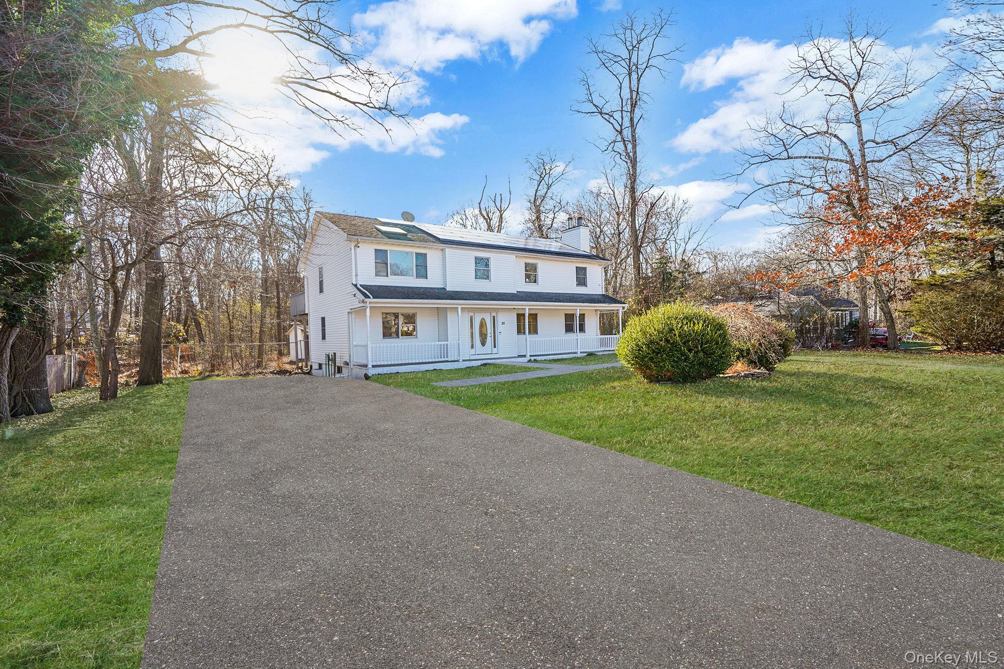 #6 photo, 30 Half Mile Road, מחוז סאפוק Middle Island , NY 11953