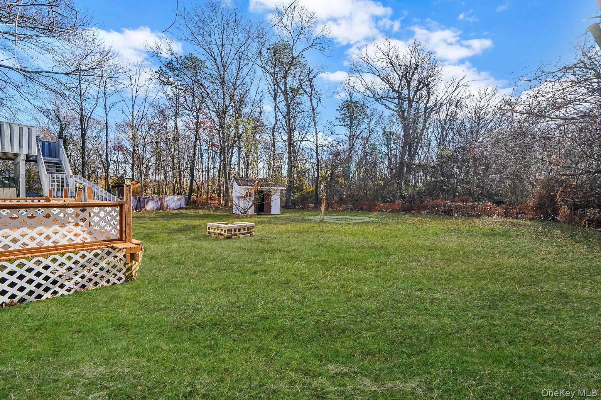 #7 photo, 30 Half Mile Road, מחוז סאפוק Middle Island , NY 11953