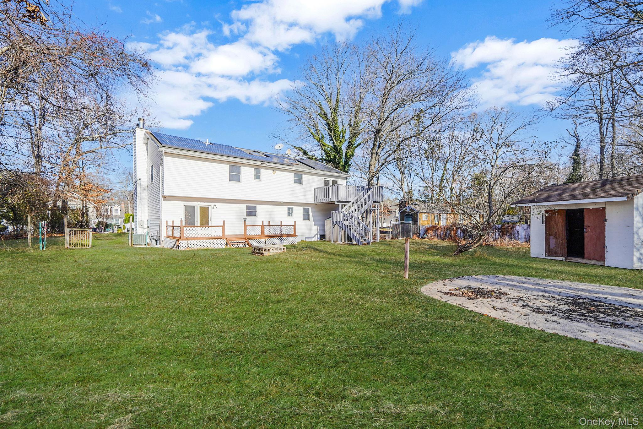 #8 photo, 30 Half Mile Road, מחוז סאפוק Middle Island , NY 11953