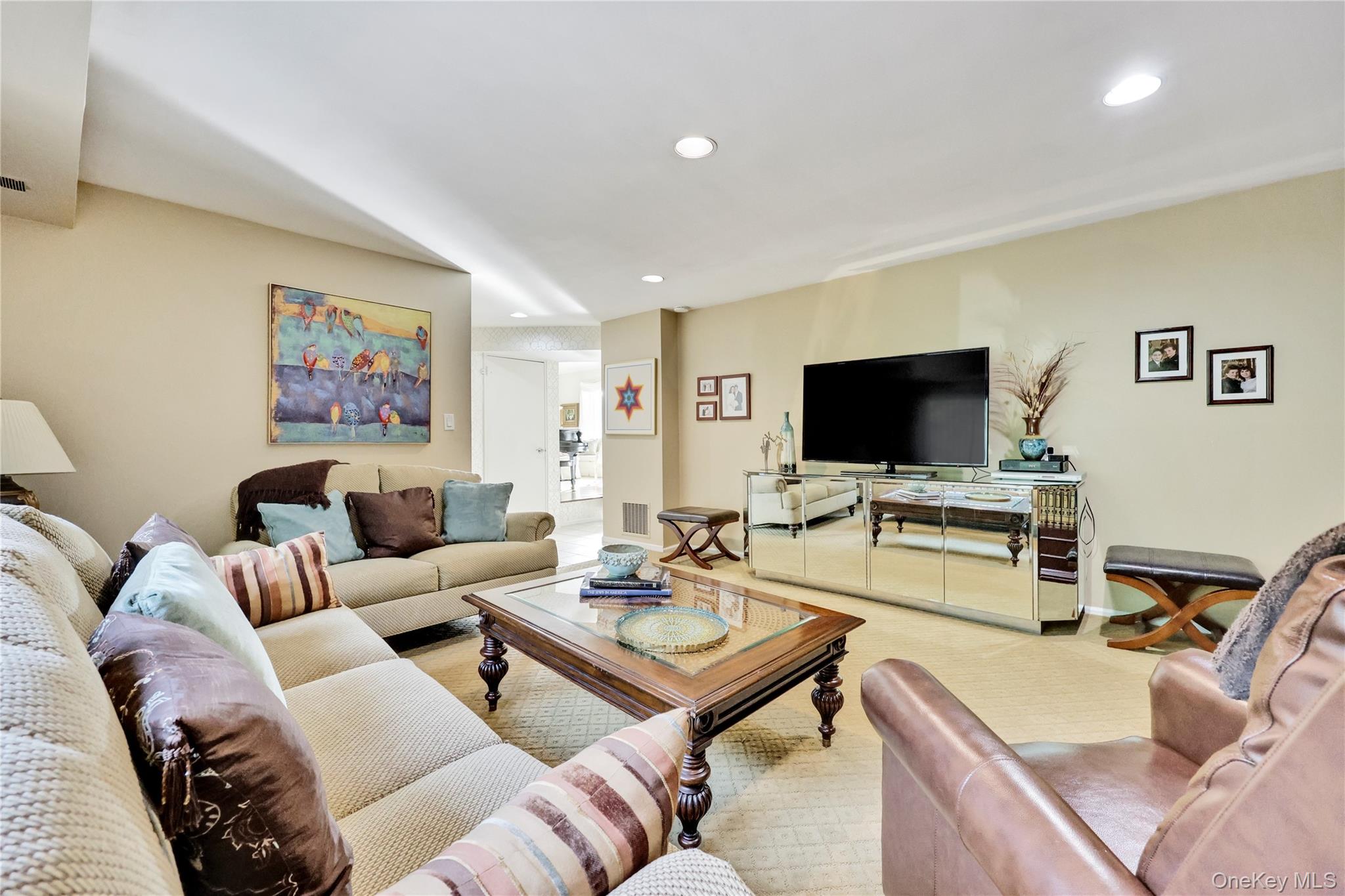 #20 photo, 598 Church Avenue, מחוז נסאו Woodmere , NY 11598