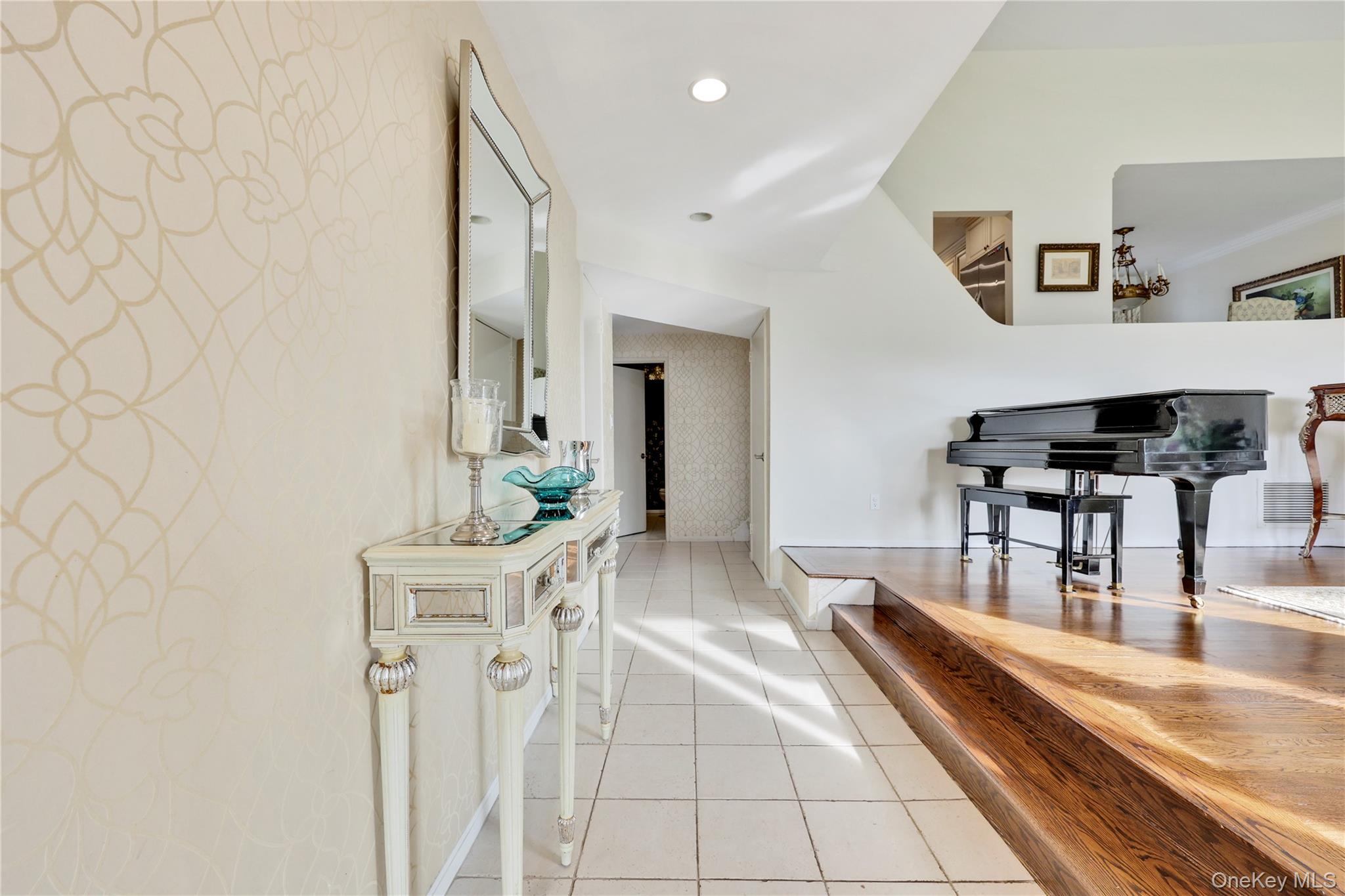 #6 photo, 598 Church Avenue, מחוז נסאו Woodmere , NY 11598