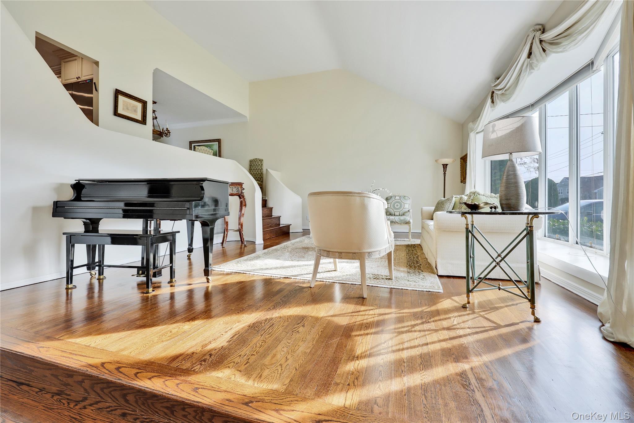 #7 photo, 598 Church Avenue, מחוז נסאו Woodmere , NY 11598