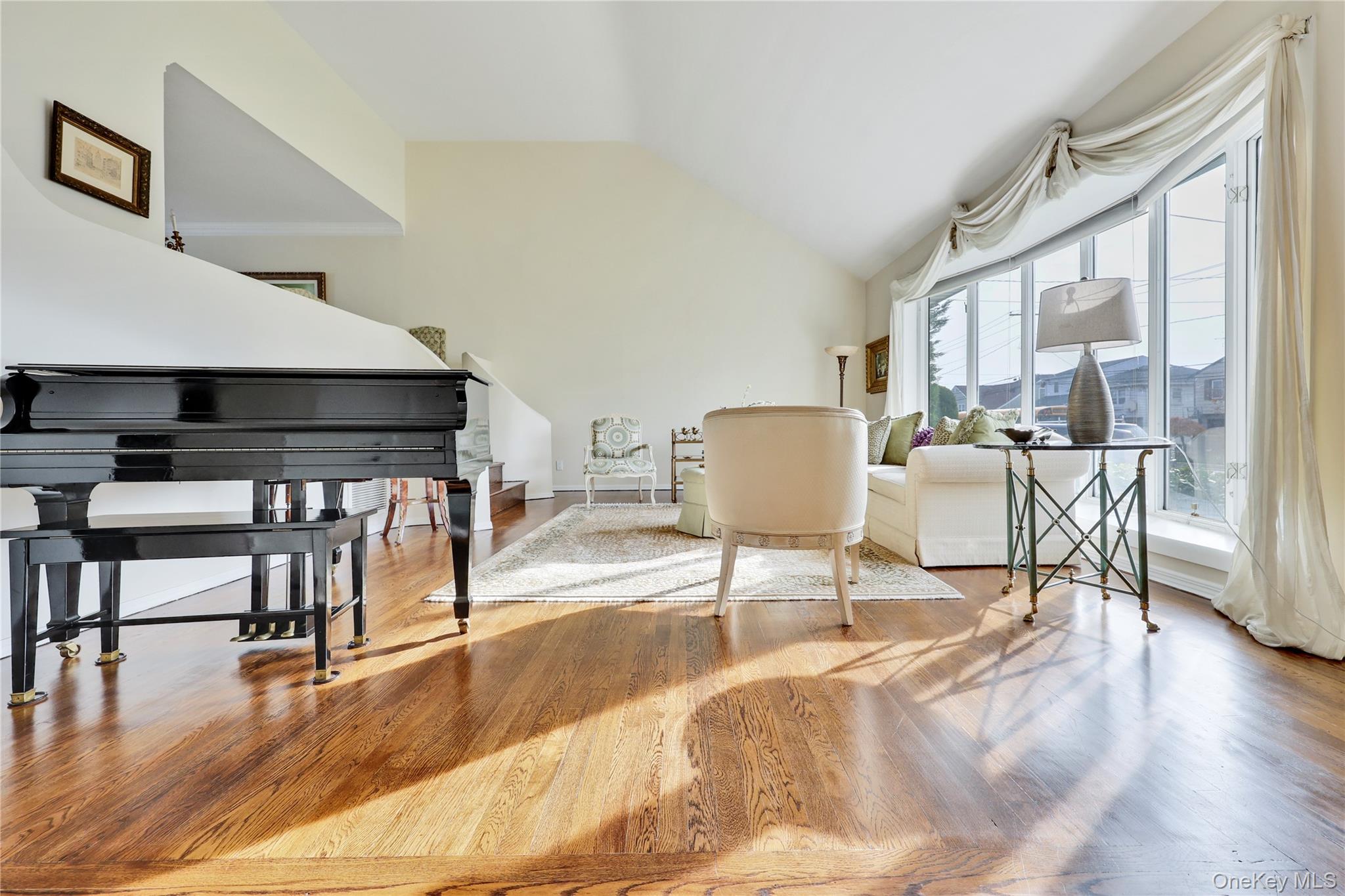 #8 photo, 598 Church Avenue, מחוז נסאו Woodmere , NY 11598