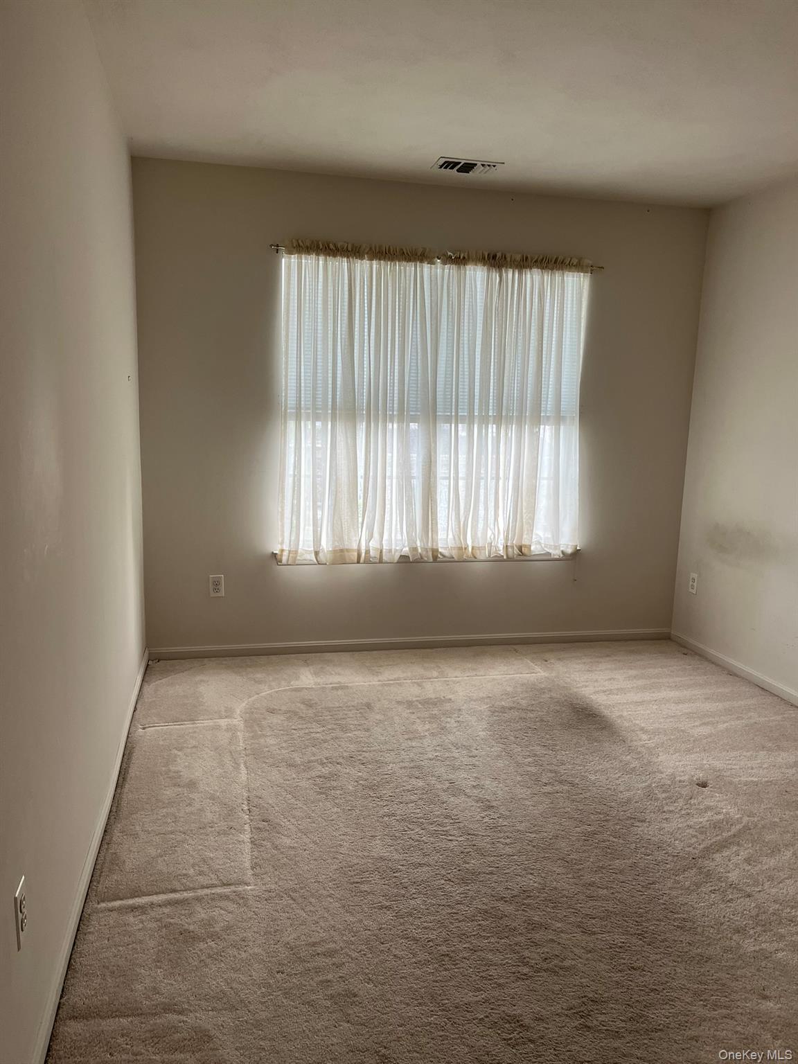 #20 photo, 12 Sophia Drive, מחוז סאפוק Middle Island , NY 11953