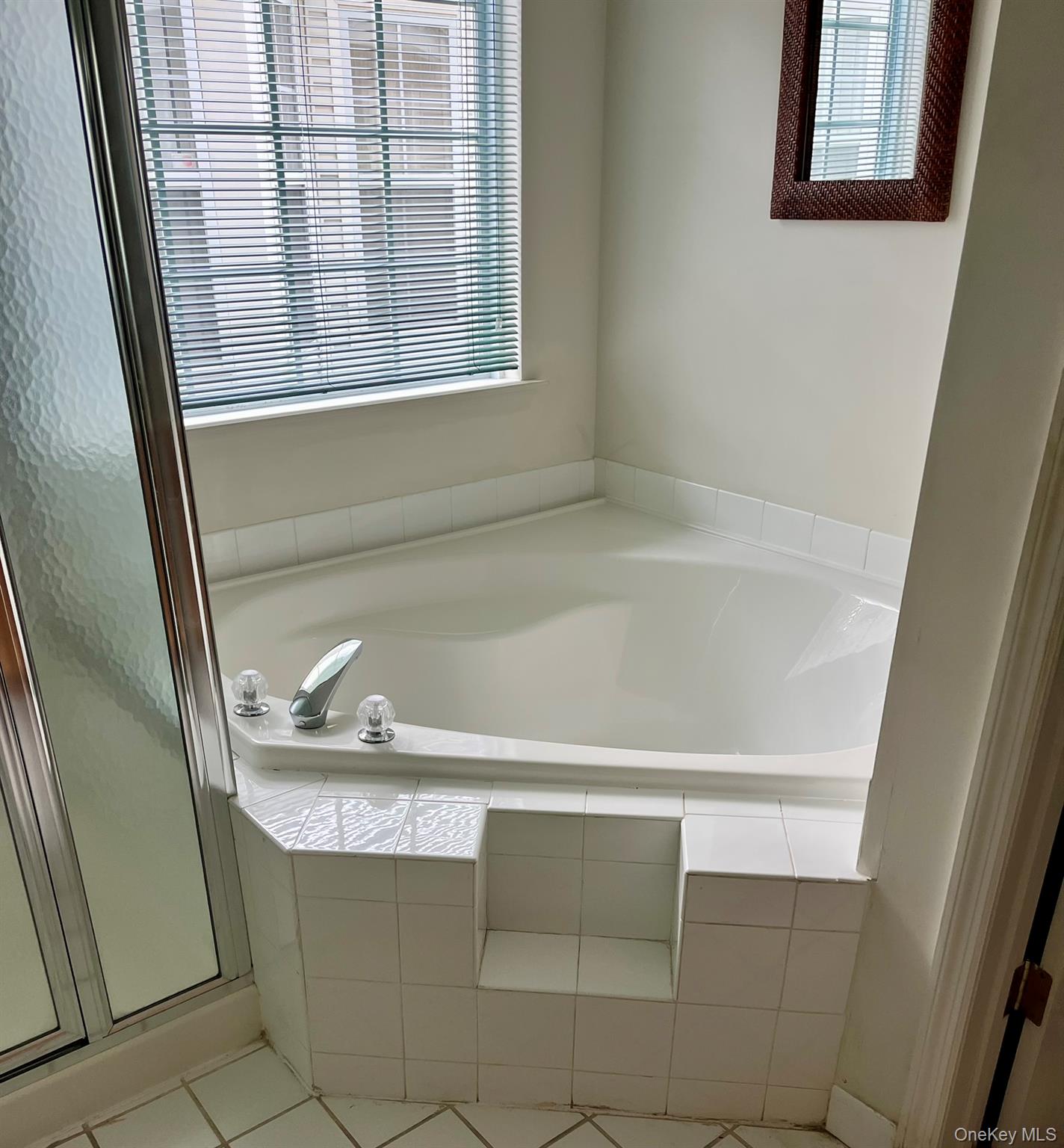 #5 photo, 12 Sophia Drive, מחוז סאפוק Middle Island , NY 11953