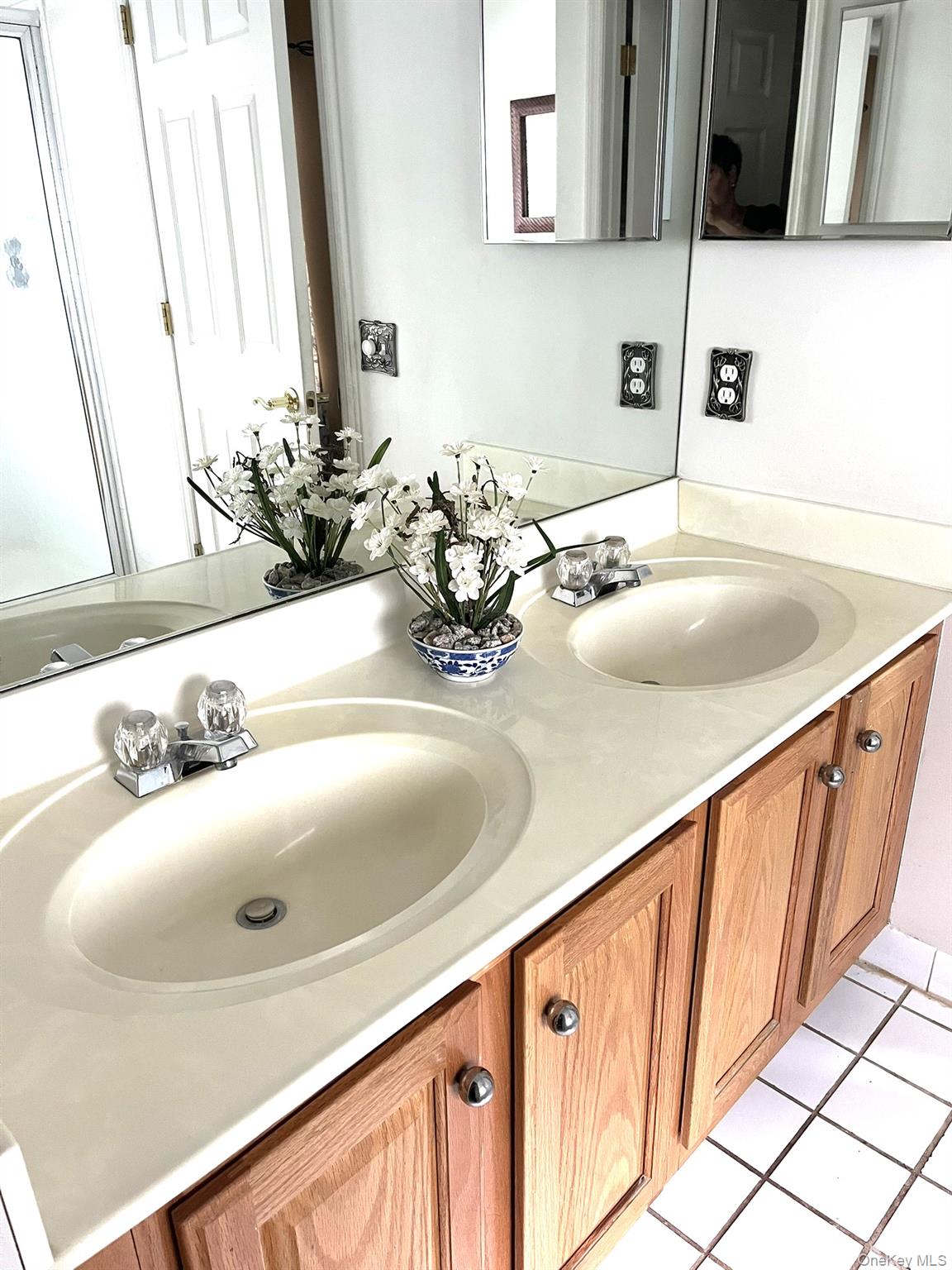 #7 photo, 12 Sophia Drive, מחוז סאפוק Middle Island , NY 11953