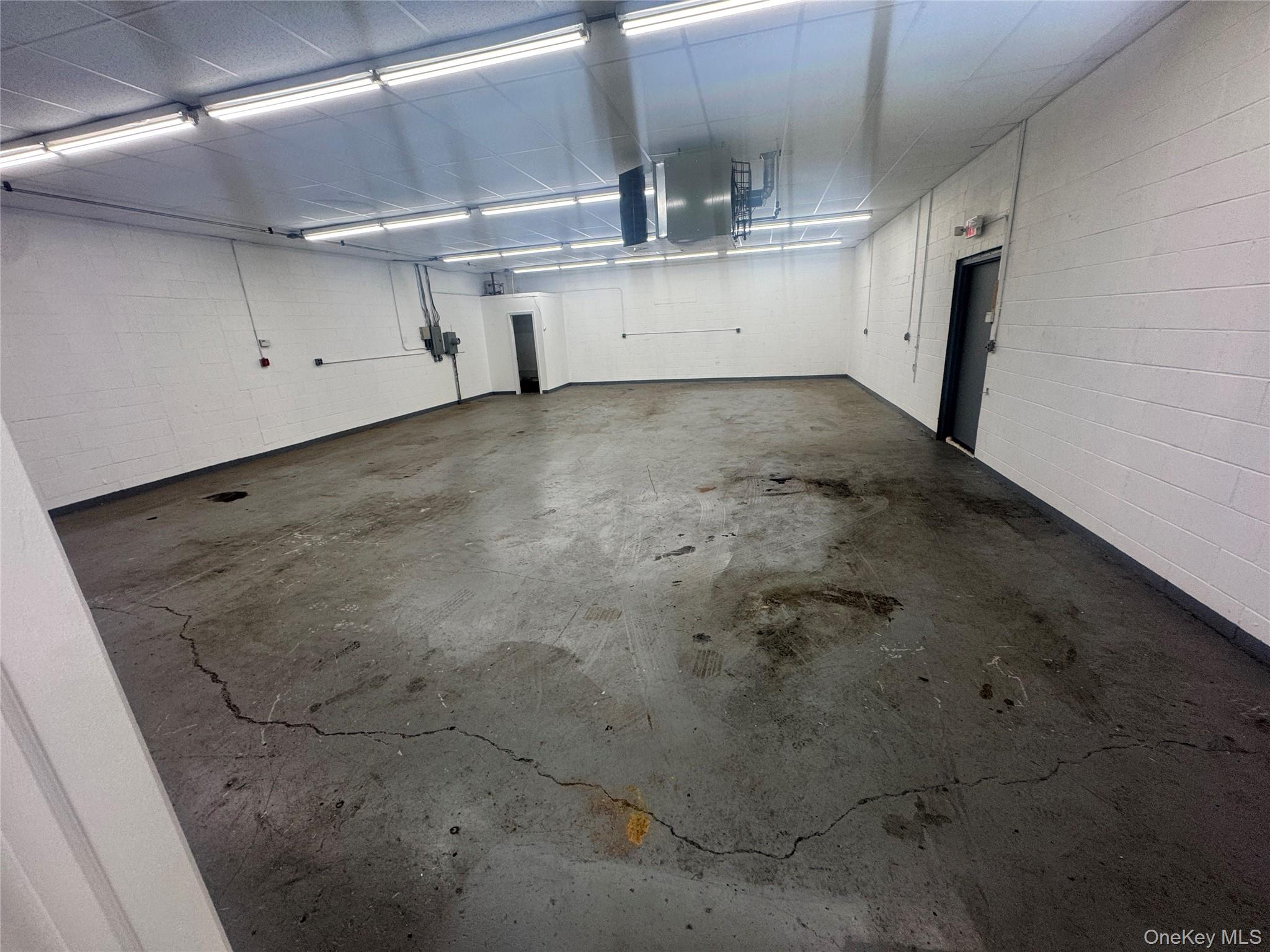 #8 photo, 32 Allen Boulevard, Farmingdale , NY 11735