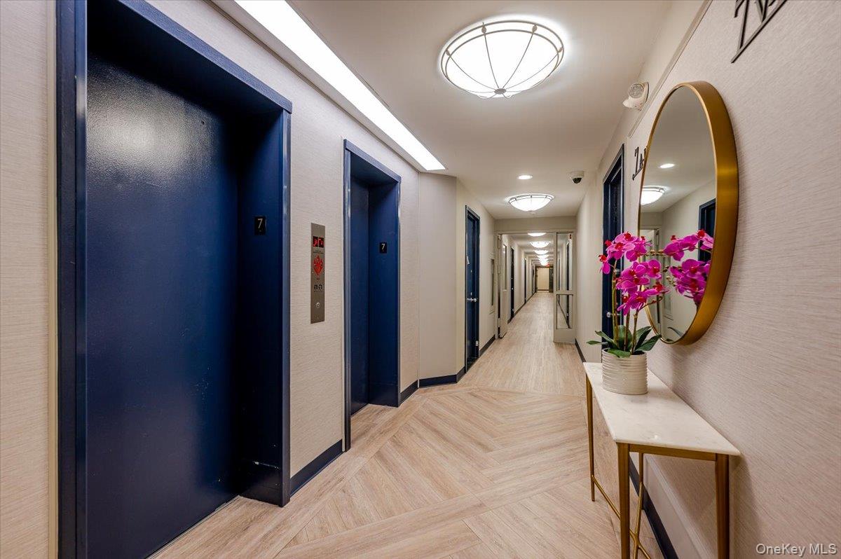 #4 photo, 100 W Broadway, Long Beach , NY 11561