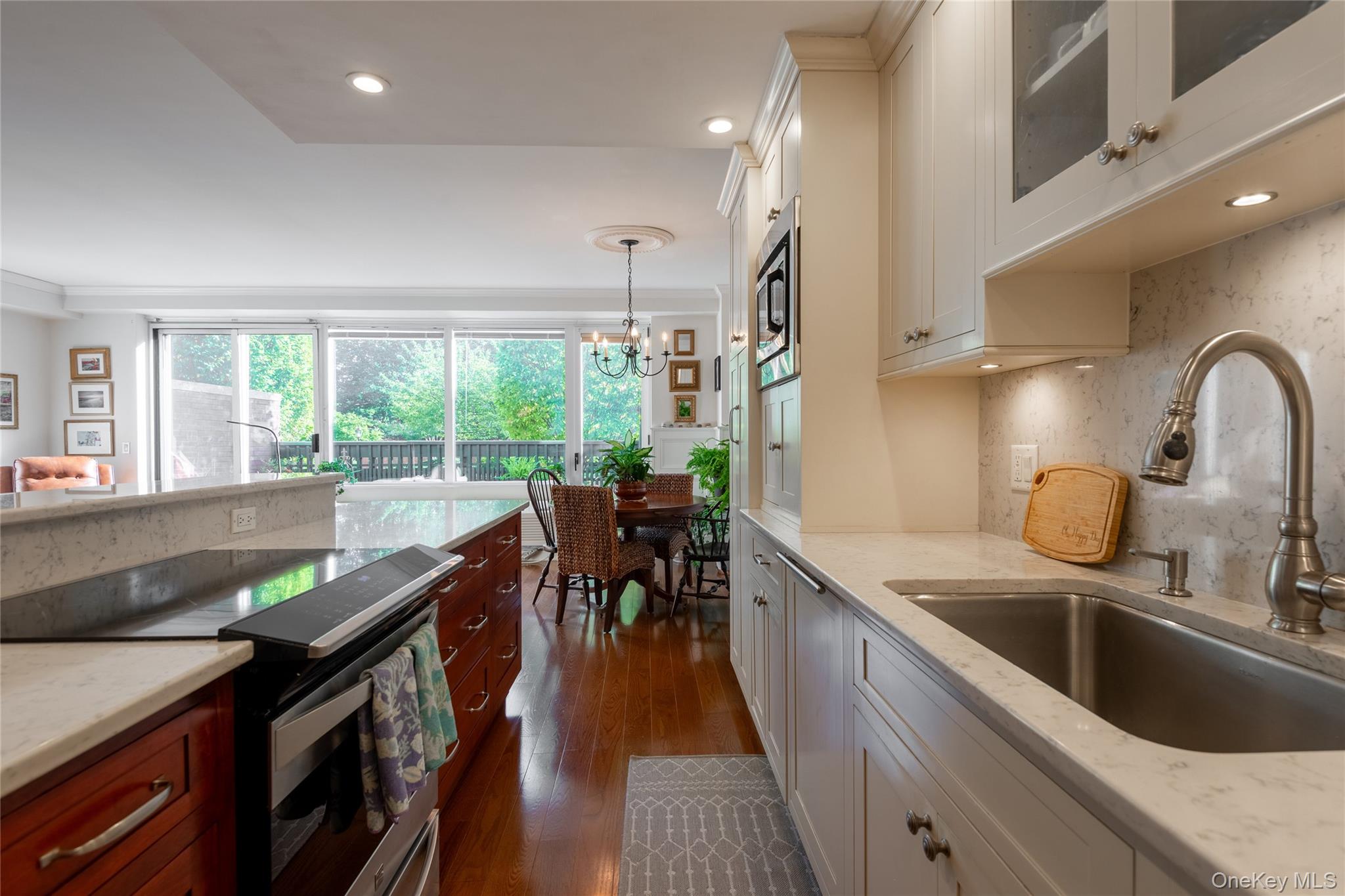 #8 photo, 100 Hilton Avenue, 长岛 花园城 Garden City , NY 11530