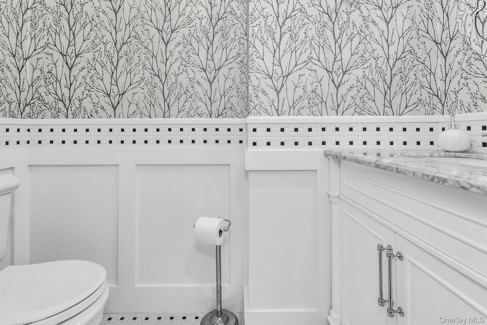 #13 photo, 31 Cambridge Drive, Copiague , NY 11726