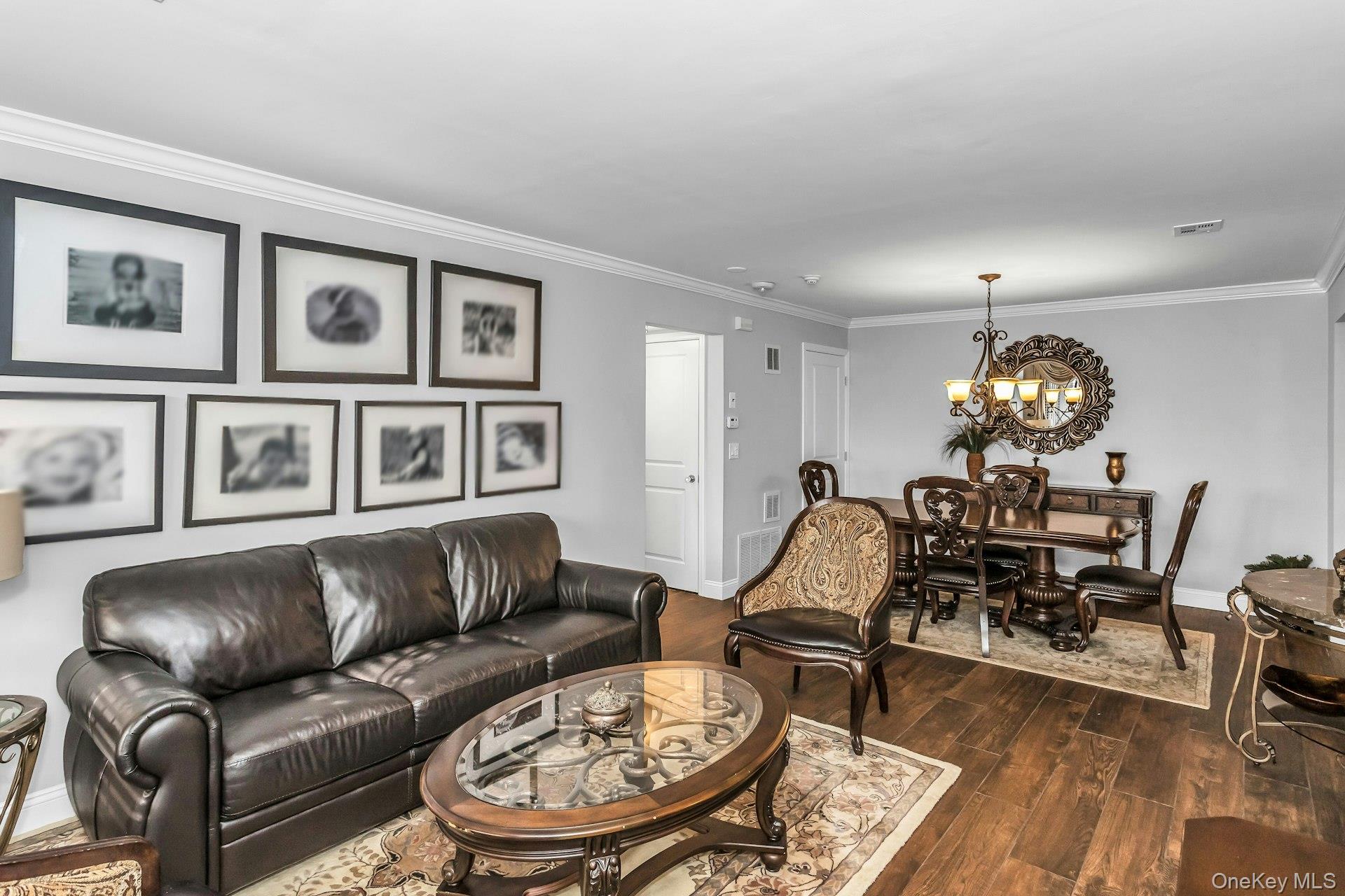 #5 photo, 31 Cambridge Drive, Copiague , NY 11726