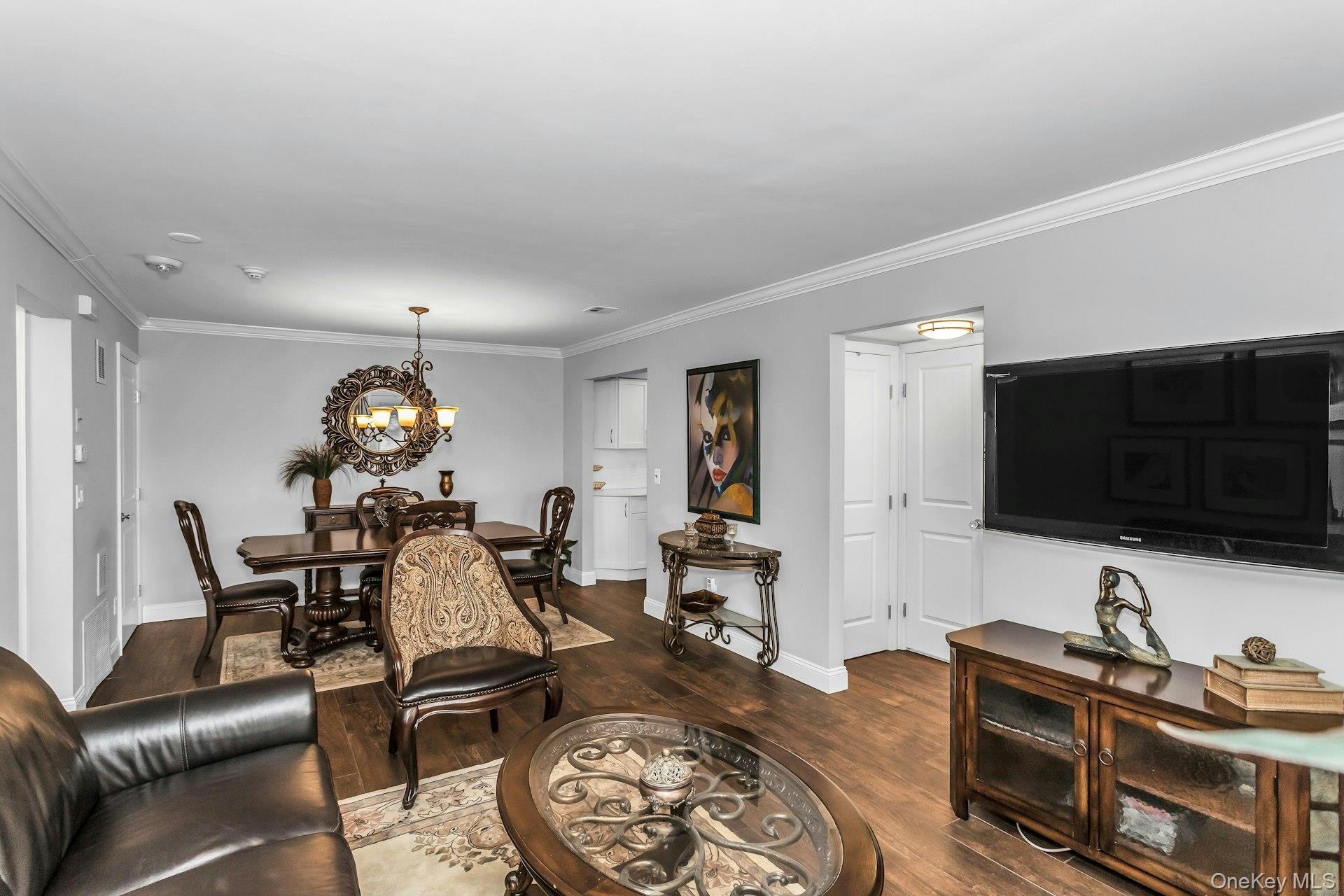 #7 photo, 31 Cambridge Drive, Copiague , NY 11726