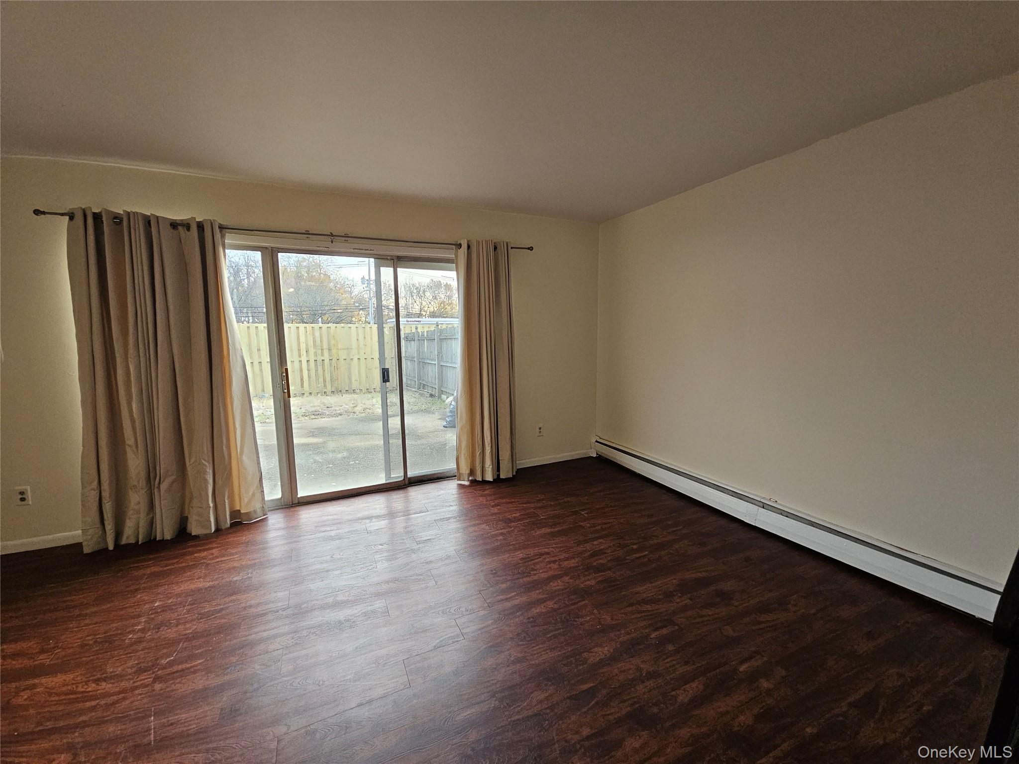 #16 photo, 80 Kennedy Drive, 纽约州 West Haverstraw , NY 10993