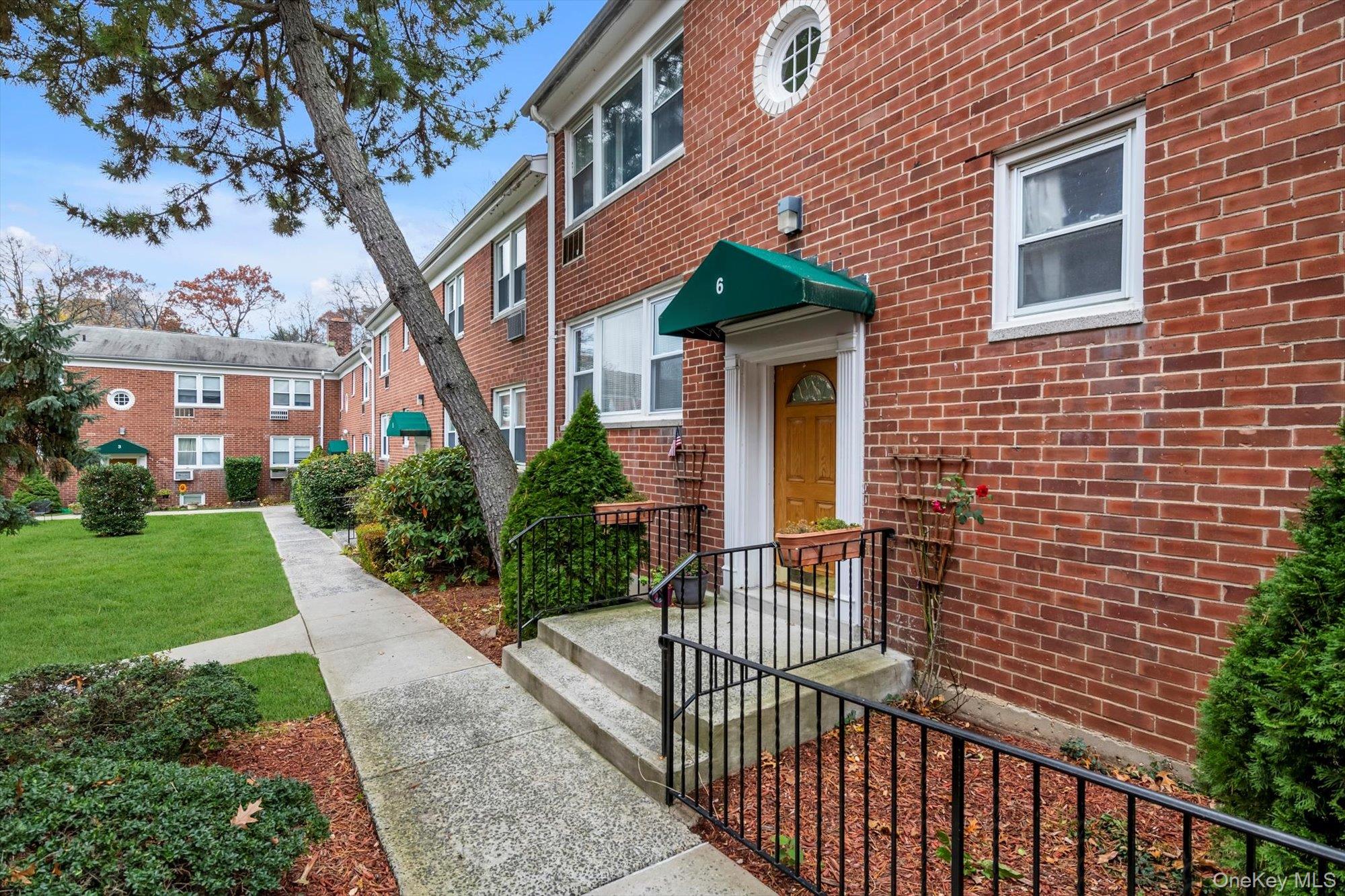 #1 photo, 643 Pelham Road, 纽约州 New Rochelle , NY 10805