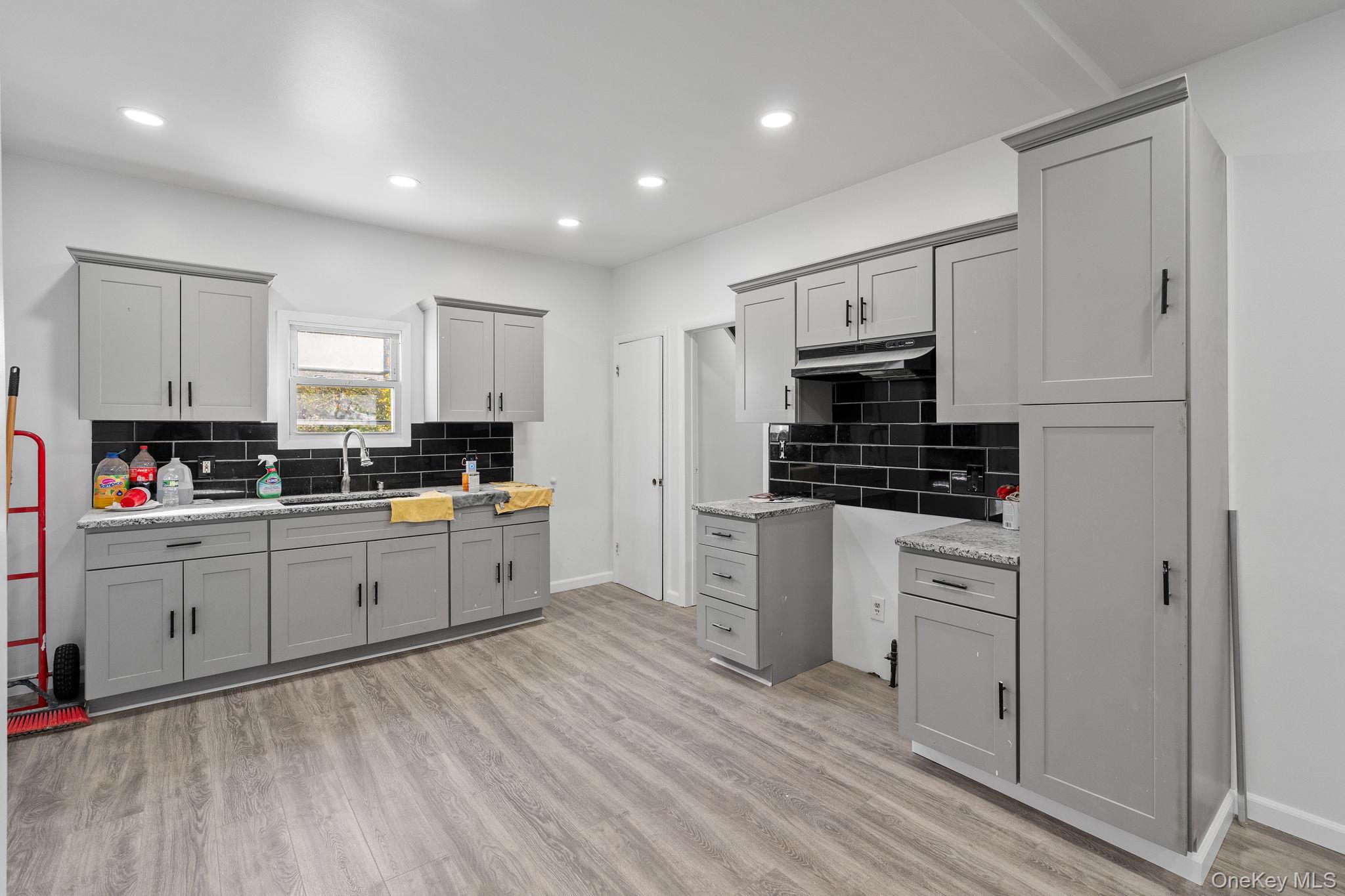 #8 photo, 87 Winnikee Avenue, Poughkeepsie , NY 12601