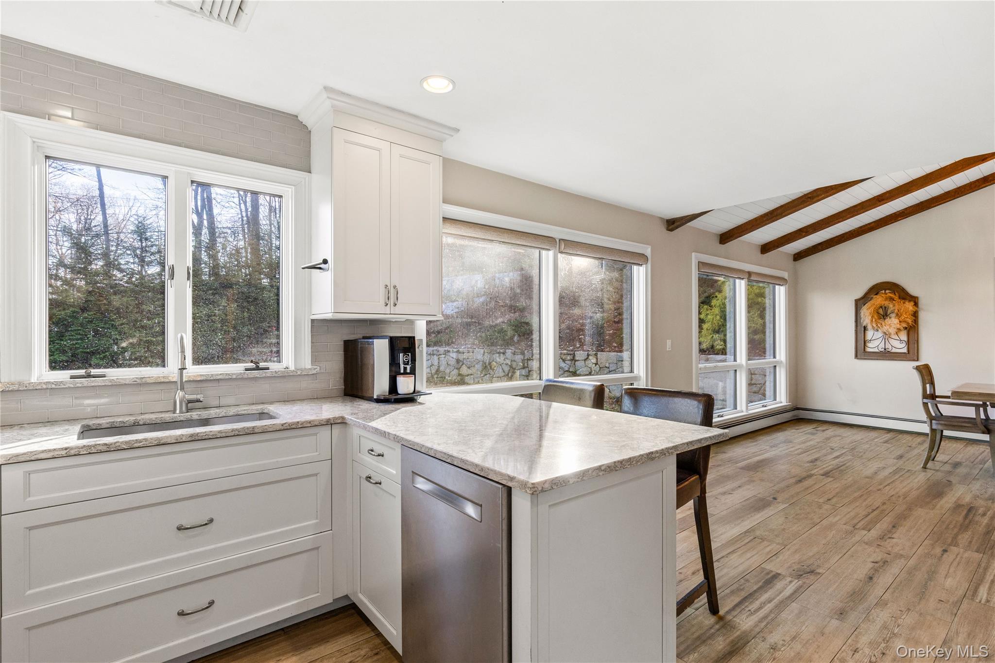 #10 photo, 16 Highclere Lane, Valhalla , NY 10595