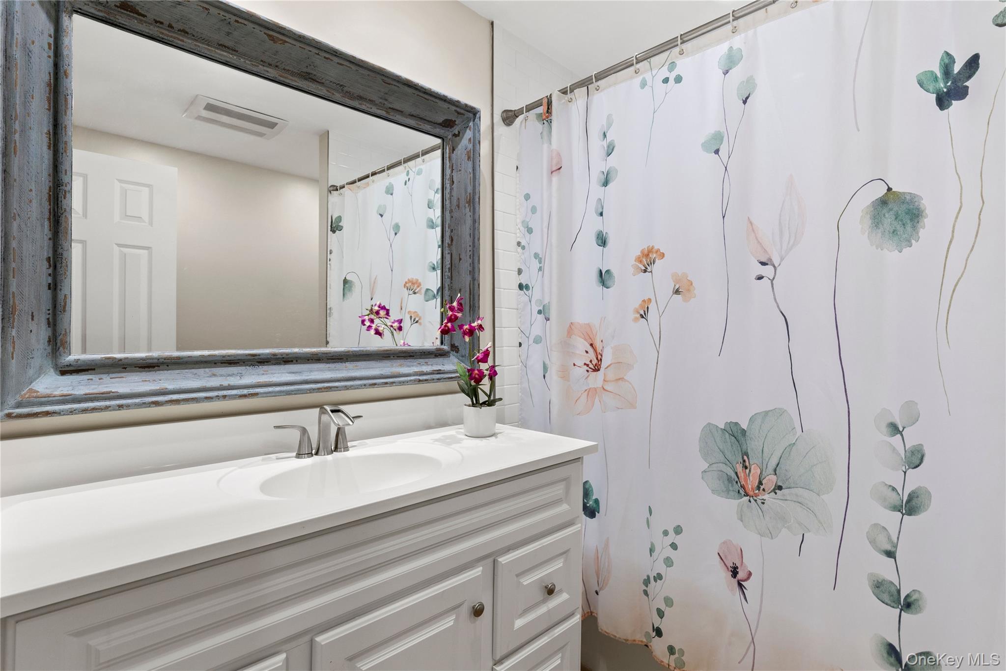 #15 photo, 16 Highclere Lane, Valhalla , NY 10595