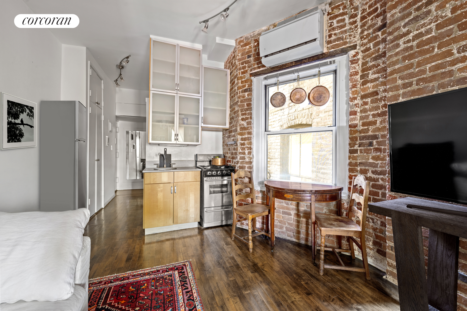 #3 photo, 77 PERRY Street, West Village , NY 10014