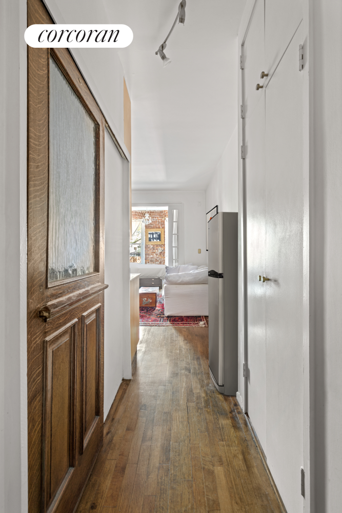 #6 photo, 77 PERRY Street, West Village , NY 10014