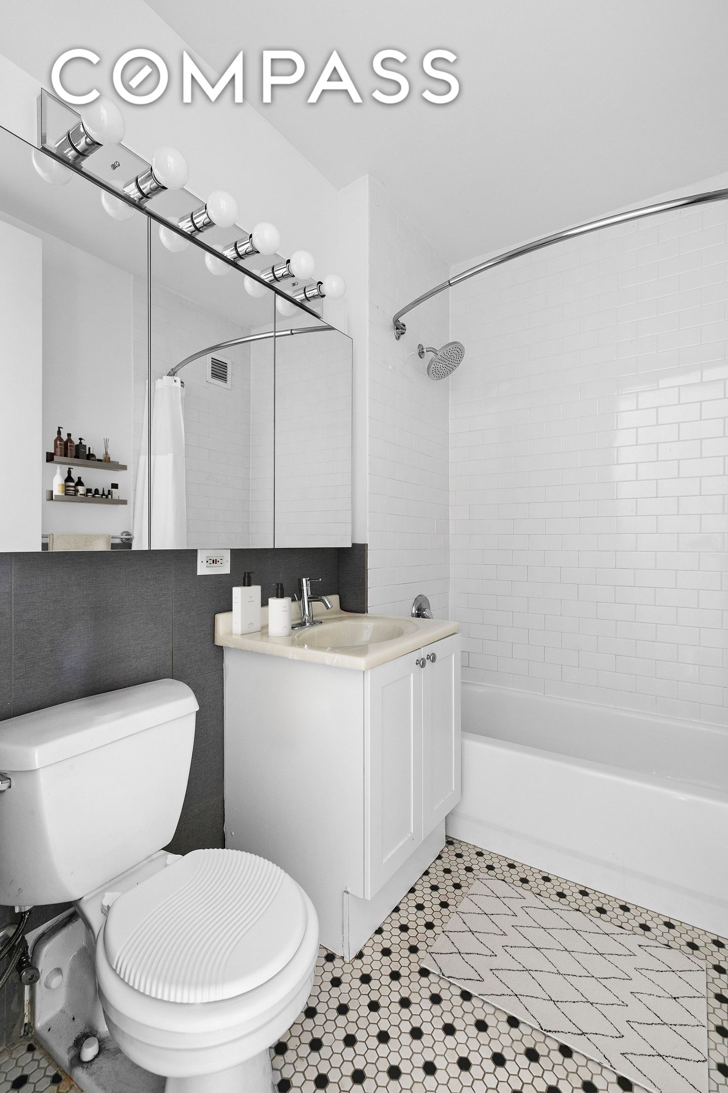 #6 photo, 88 Greenwich Street, Financial District , NY 10006