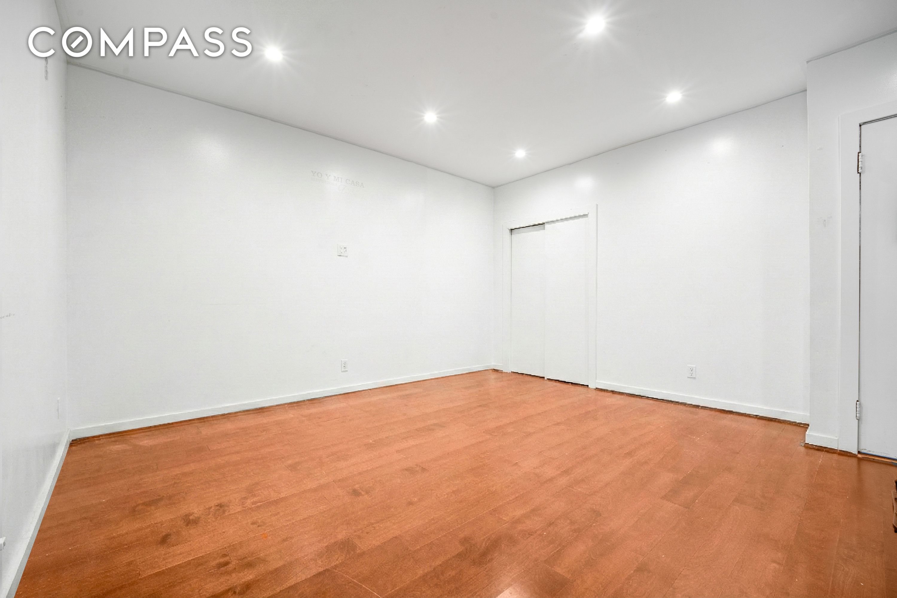 #7 photo, 71-18 Myrtle Avenue, Glendale , NY 11385