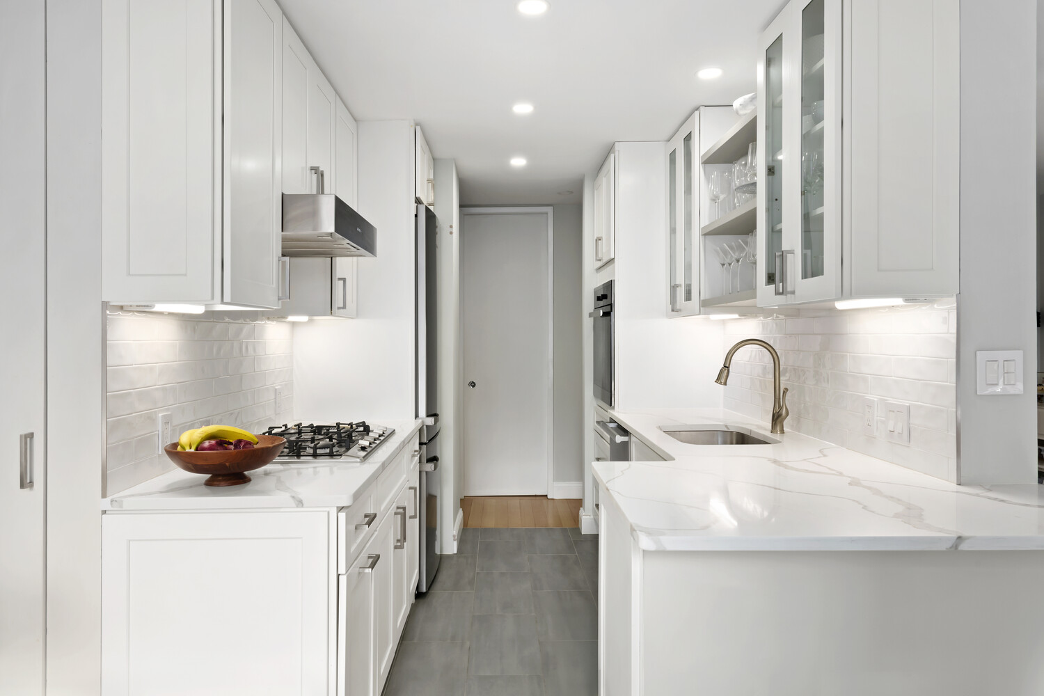 #4 photo, 30 W 61ST Street, Lincoln Square , NY 10023