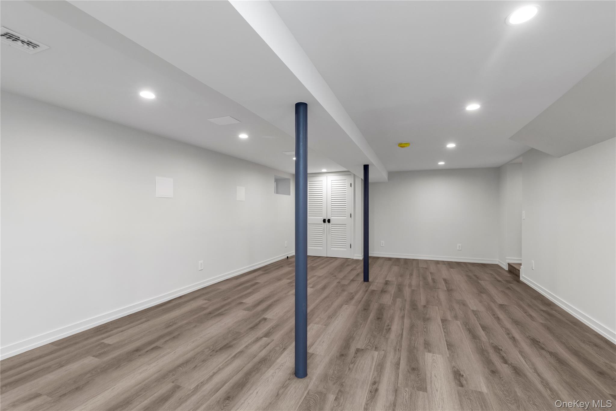 #13 photo, 157 Lincoln Avenue, नासाउ काउंटी Mineola , NY 11501