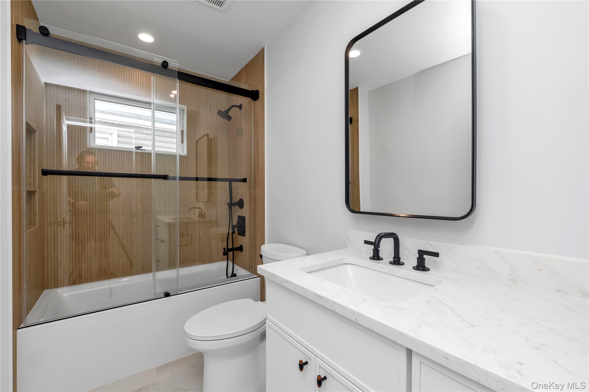 #5 photo, 157 Lincoln Avenue, नासाउ काउंटी Mineola , NY 11501