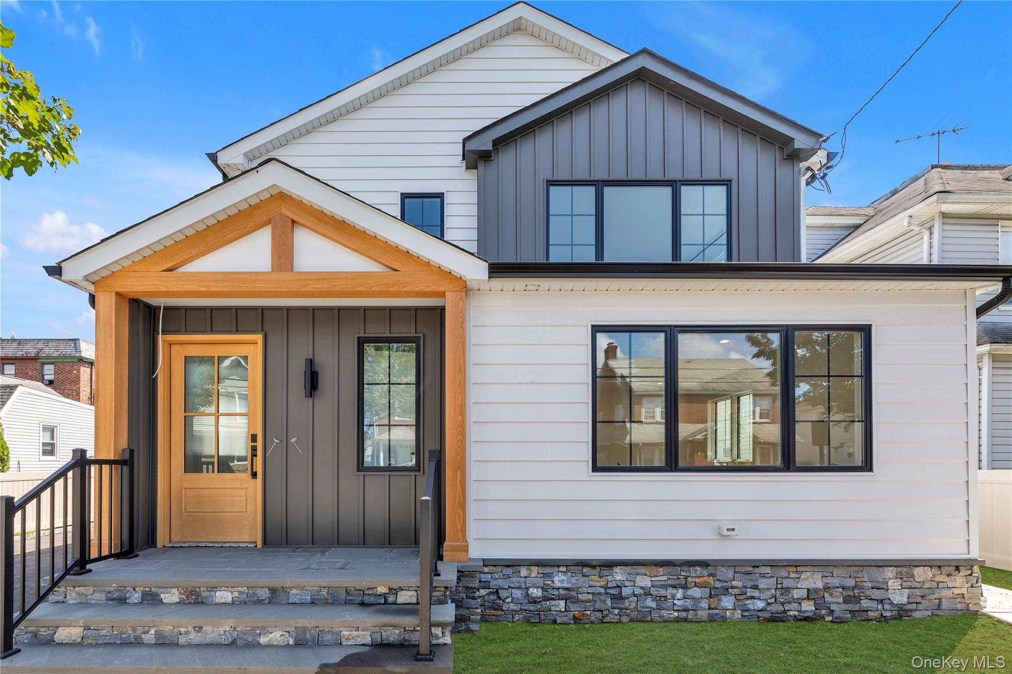 #1 photo, 157 Lincoln Avenue, नासाउ काउंटी Mineola , NY 11501