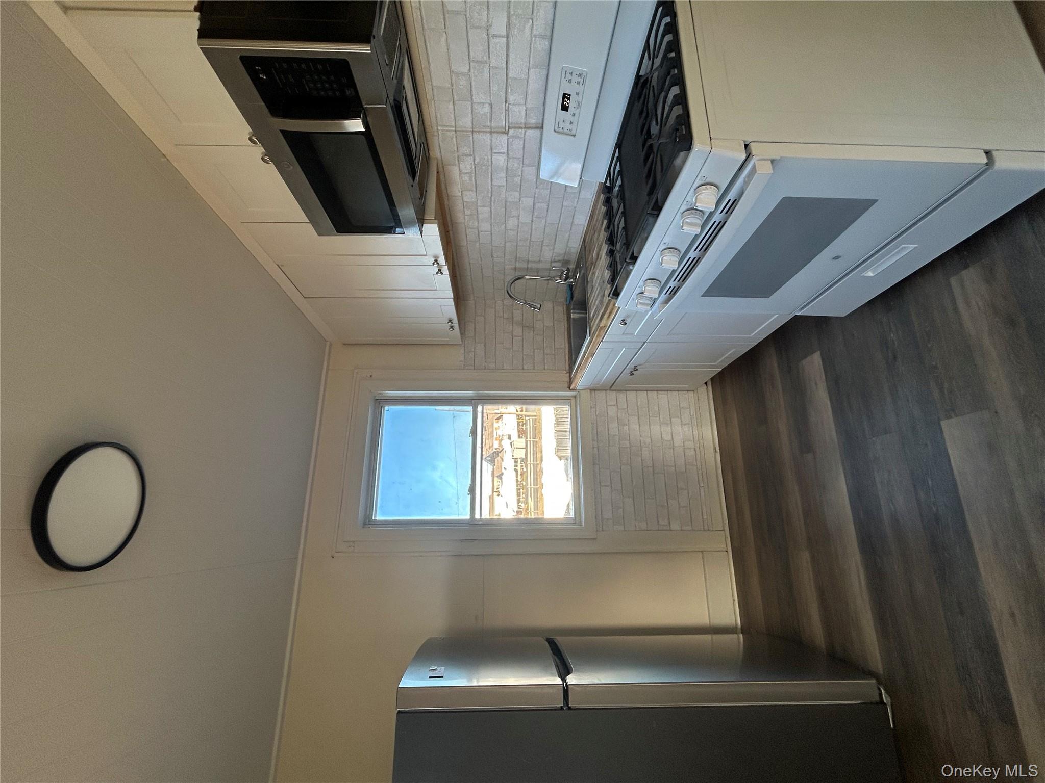 #2 photo, 25 Auburn Avenue, 롱 아일랜드 Bay Shore , NY 11706