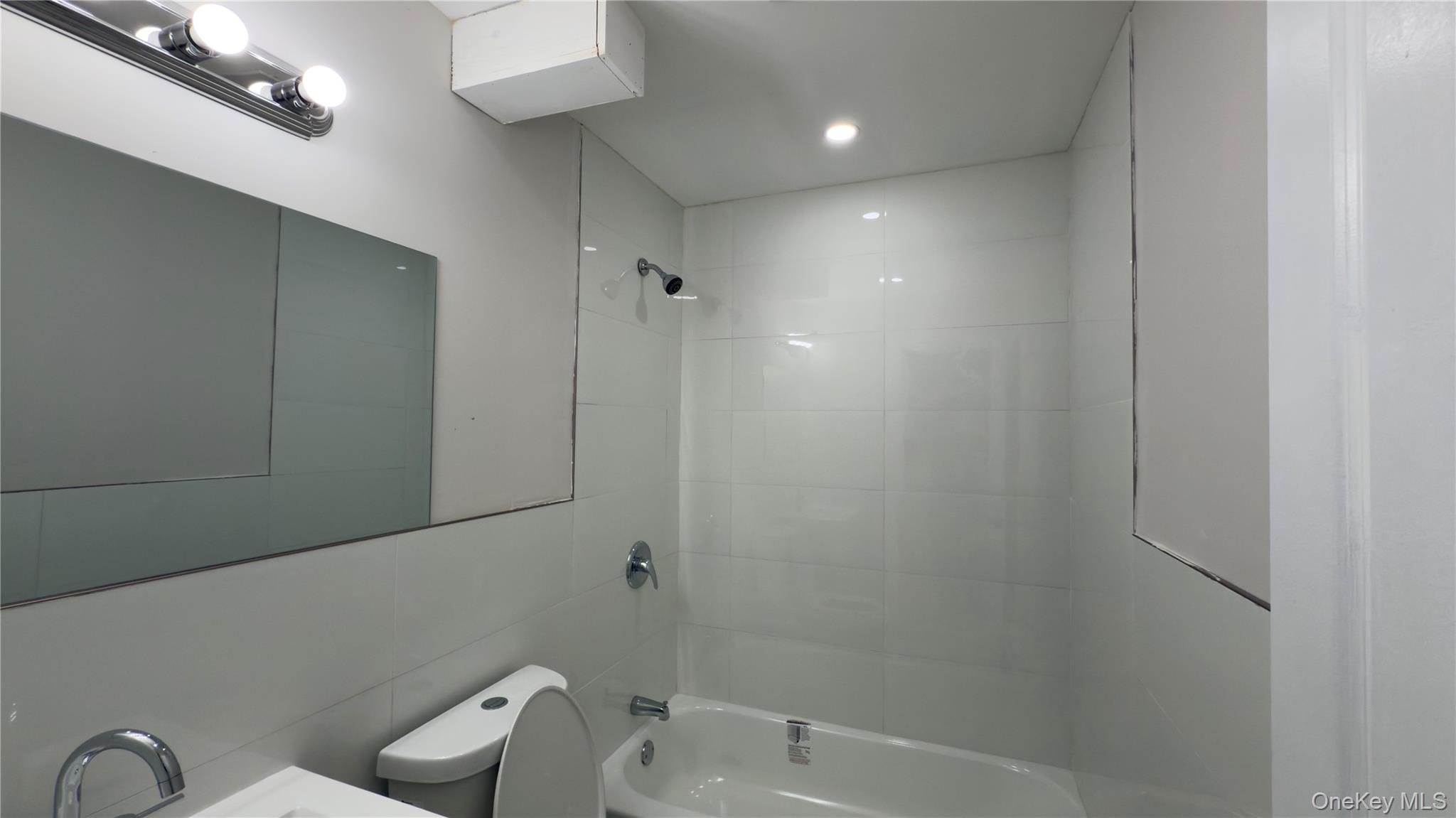 #11 photo, 120 linden, Hempstead , NY 11550