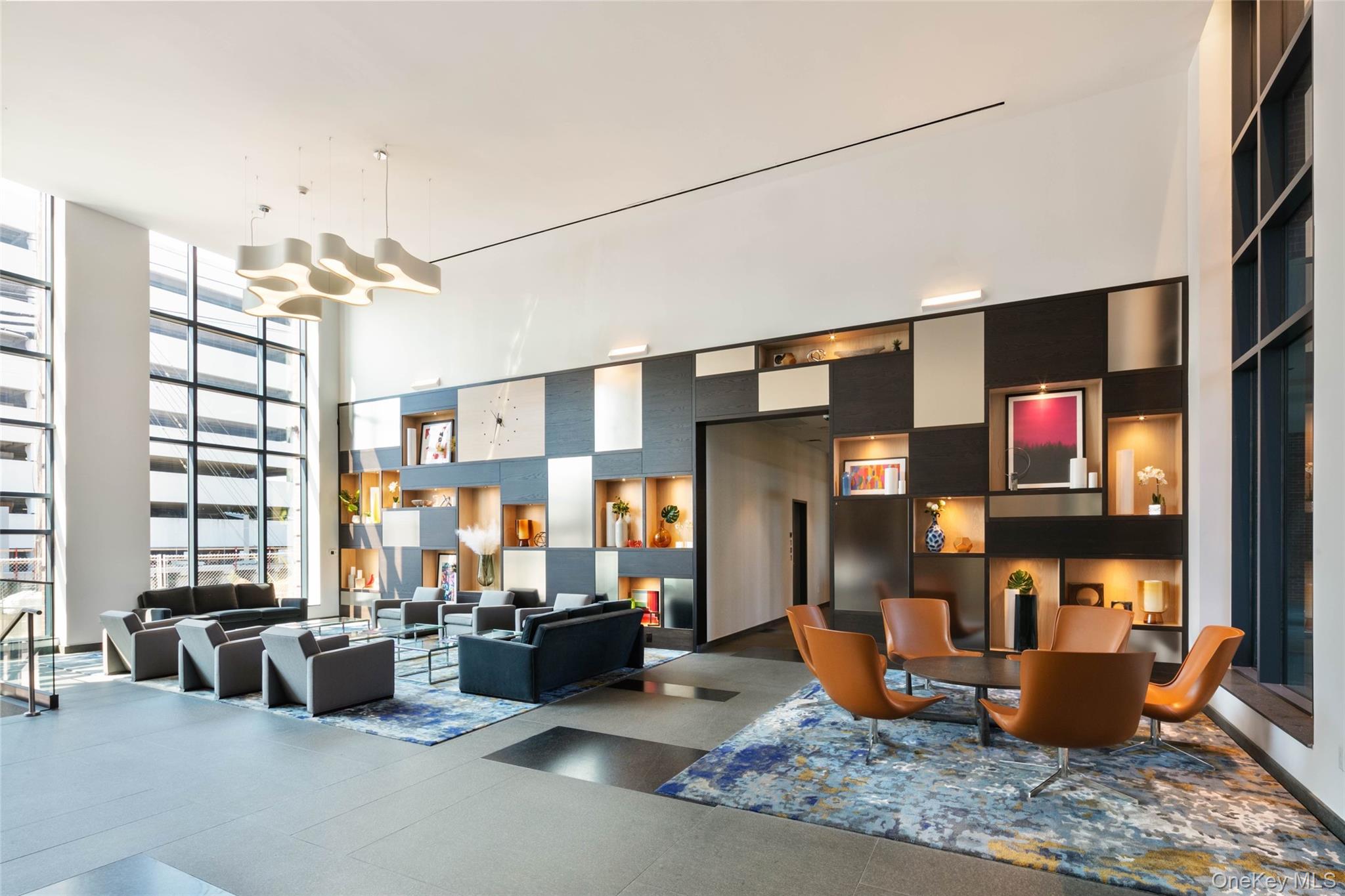 #2 photo, 199 2nd St, नासाउ काउंटी Mineola , NY 11501