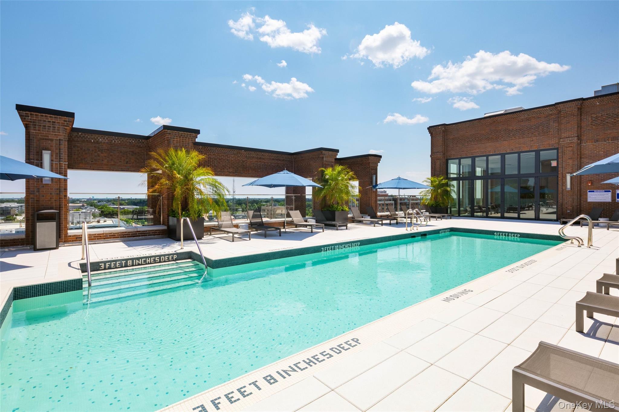 #6 photo, 199 2nd St, नासाउ काउंटी Mineola , NY 11501