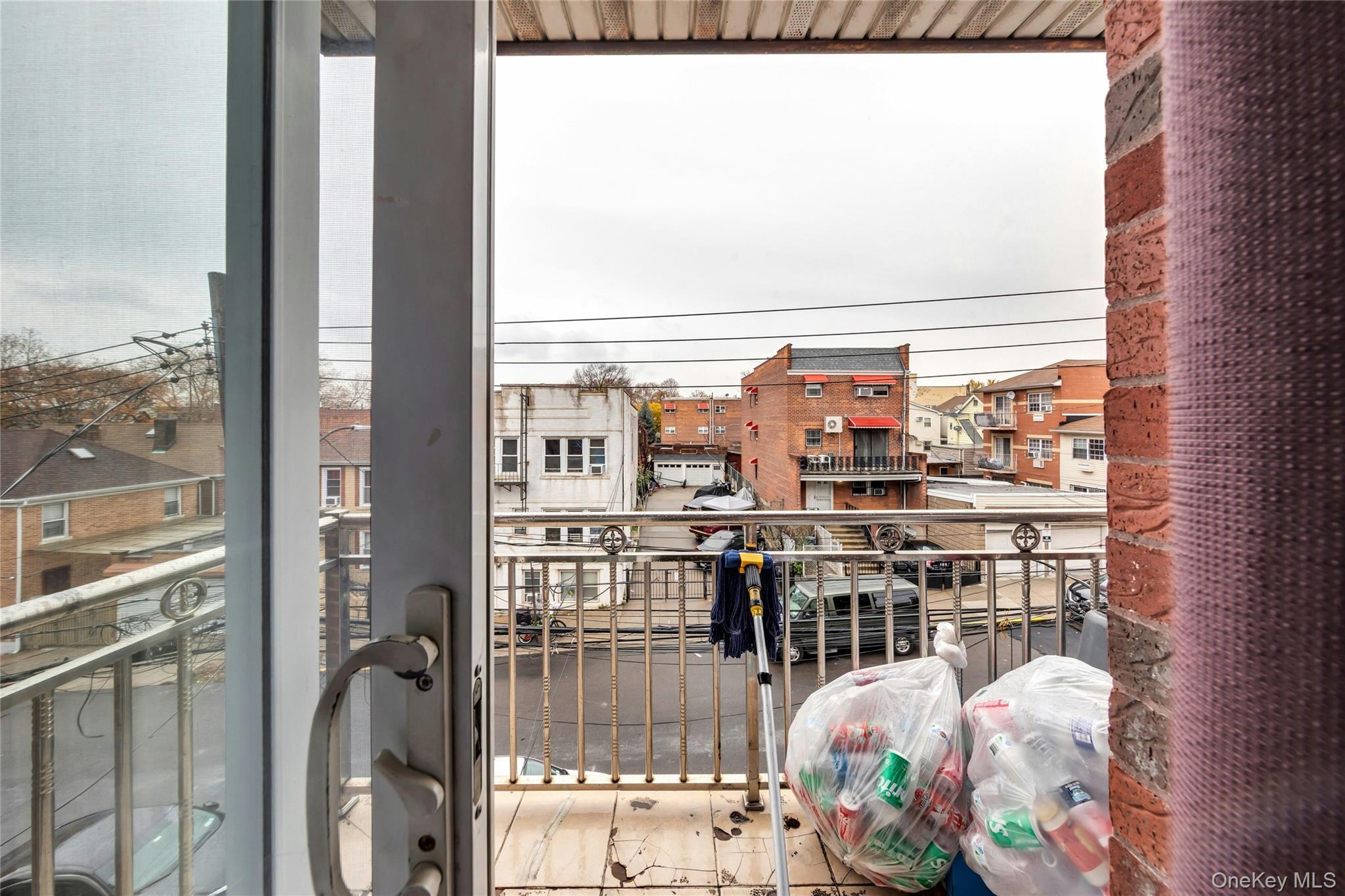 #14 photo, 102-18 Radcliff Avenue, קווינס Corona , NY 11368