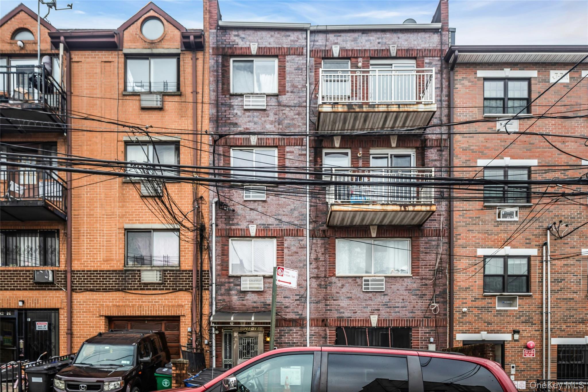 #2 photo, 102-18 Radcliff Avenue, קווינס Corona , NY 11368