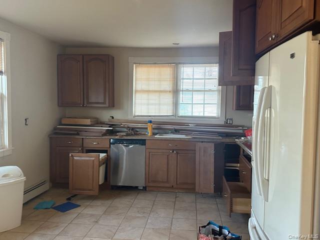 #3 photo, 147 Pauls Path, מחוז סאפוק Coram , NY 11727