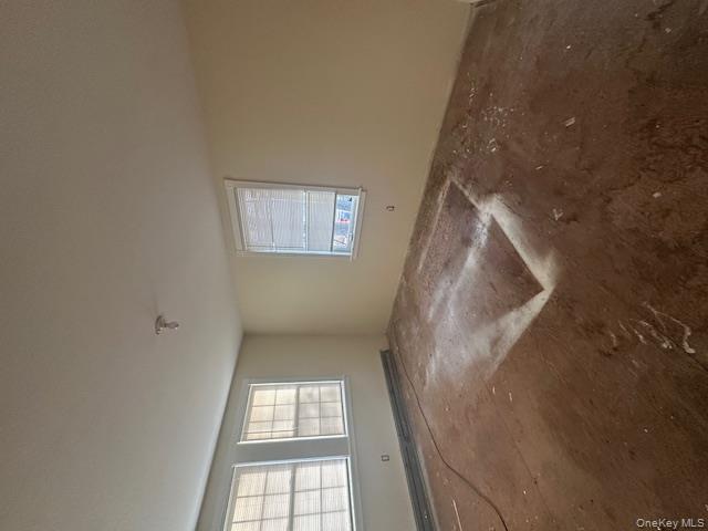 #7 photo, 147 Pauls Path, מחוז סאפוק Coram , NY 11727